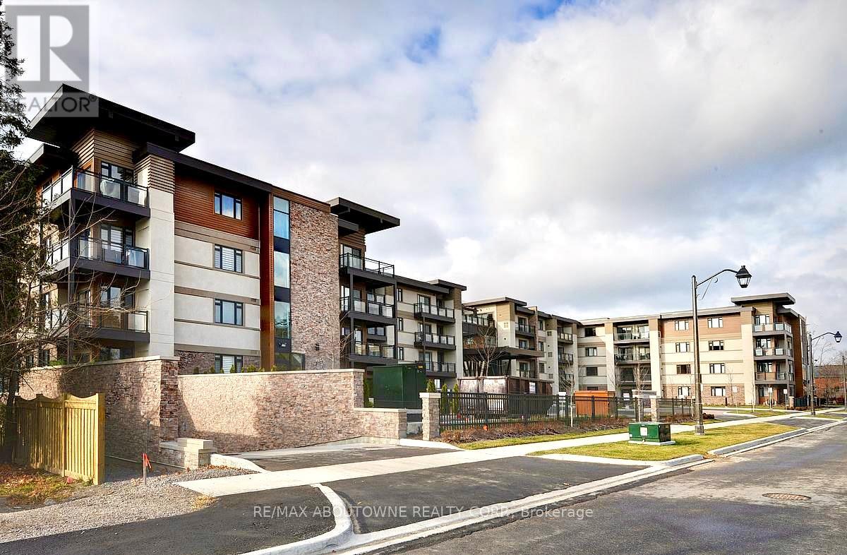207 - 128 GARDEN DRIVE, Oakville, Ontario