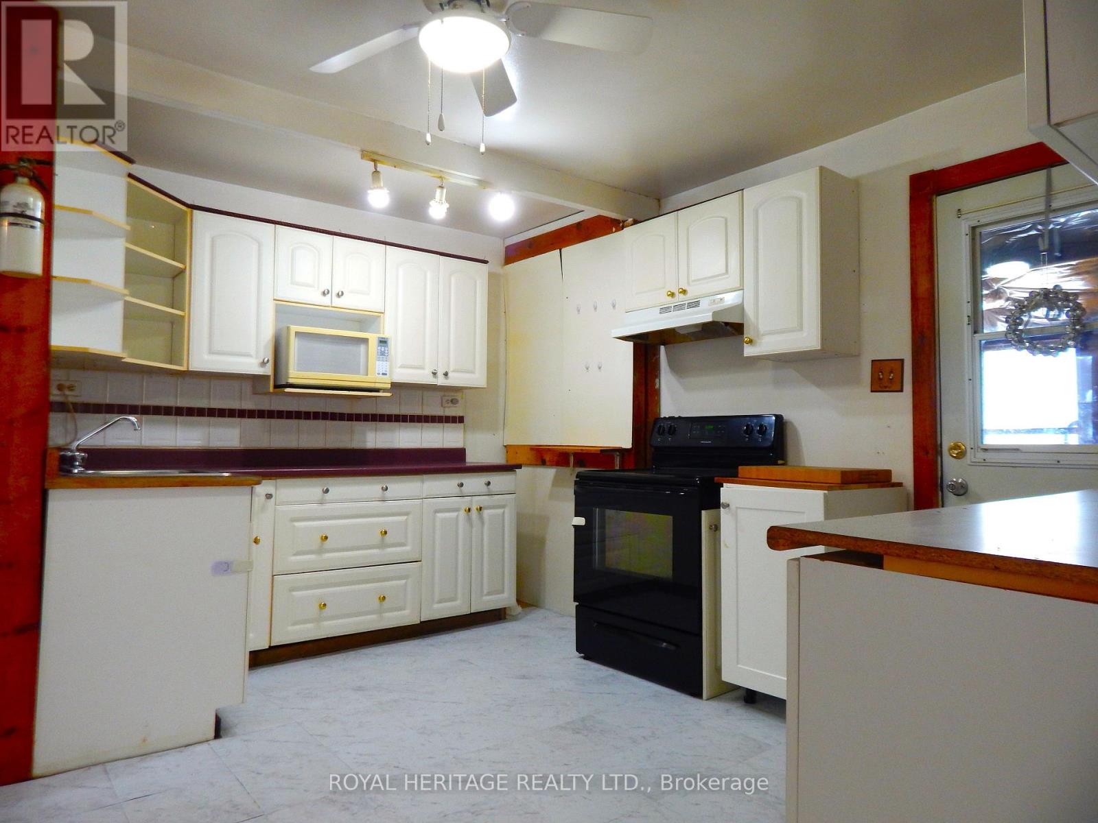 256 Trout Lake Road, Faraday, Ontario K0L 1C0 - Photo 17 - X12185141