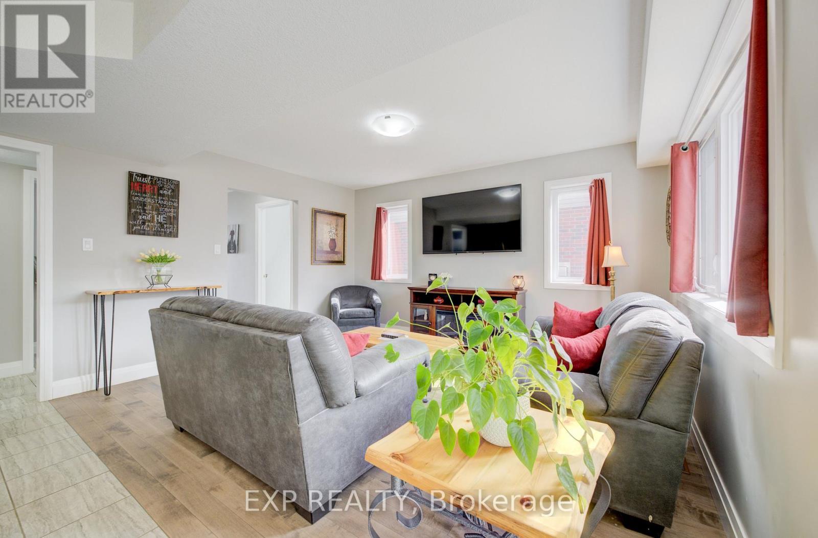 121 Bridge Crescent, Minto, Ontario  N0G 2P0 - Photo 15 - X12186475
