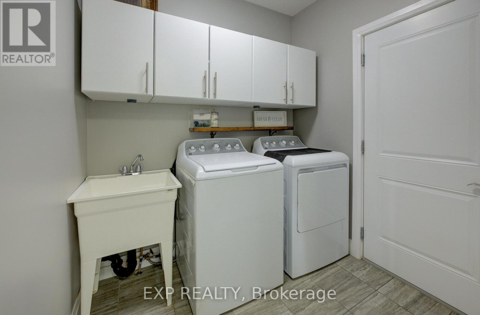 121 Bridge Crescent, Minto, Ontario  N0G 2P0 - Photo 17 - X12186475
