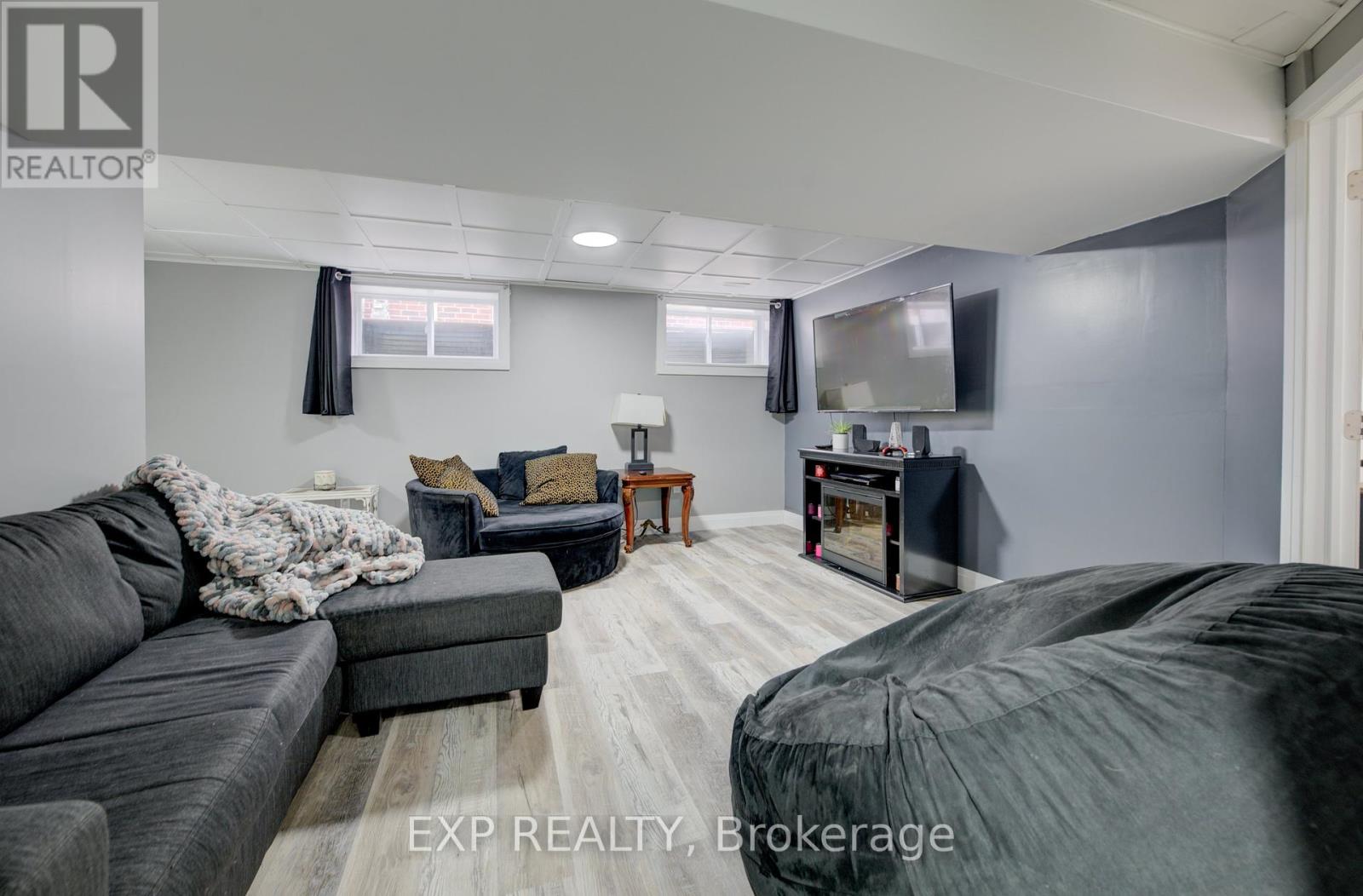 121 Bridge Crescent, Minto, Ontario  N0G 2P0 - Photo 26 - X12186475