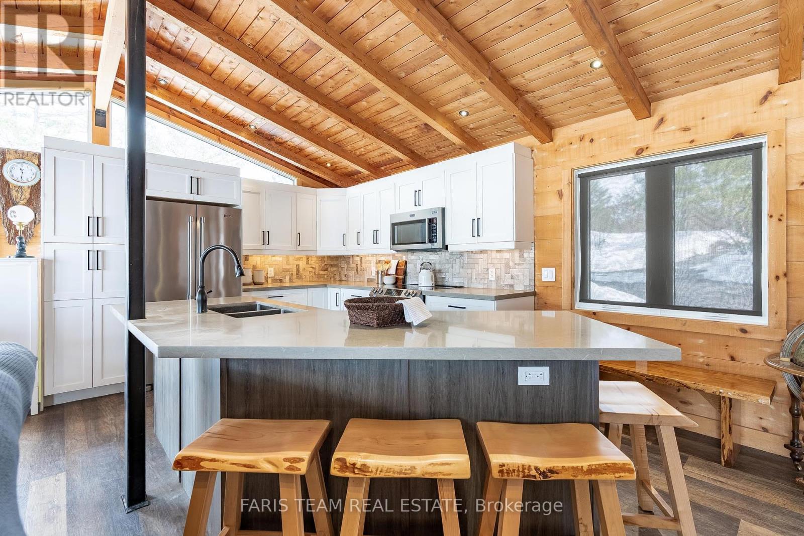 51 Harmony Road, Georgian Bay, Ontario  L0K 1S0 - Photo 4 - X12186477