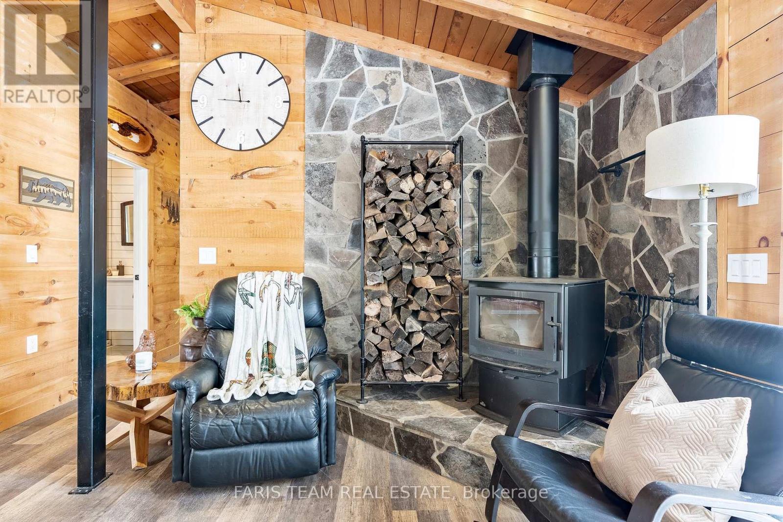51 Harmony Road, Georgian Bay, Ontario  L0K 1S0 - Photo 8 - X12186477