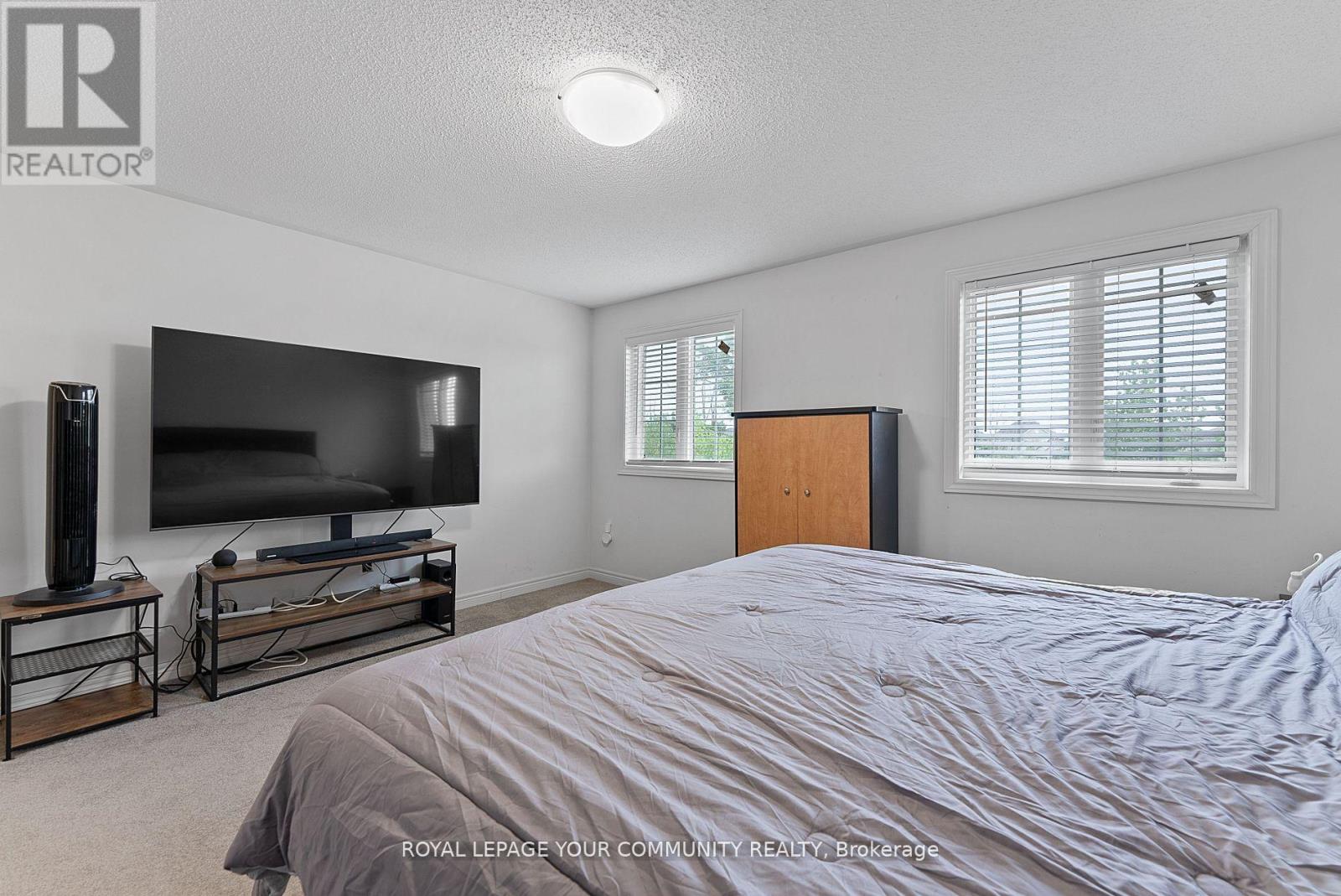 63 Riverwalk Drive, Hamilton (Waterdown), Ontario  L8B 1X3 - Photo 27 - X12186484