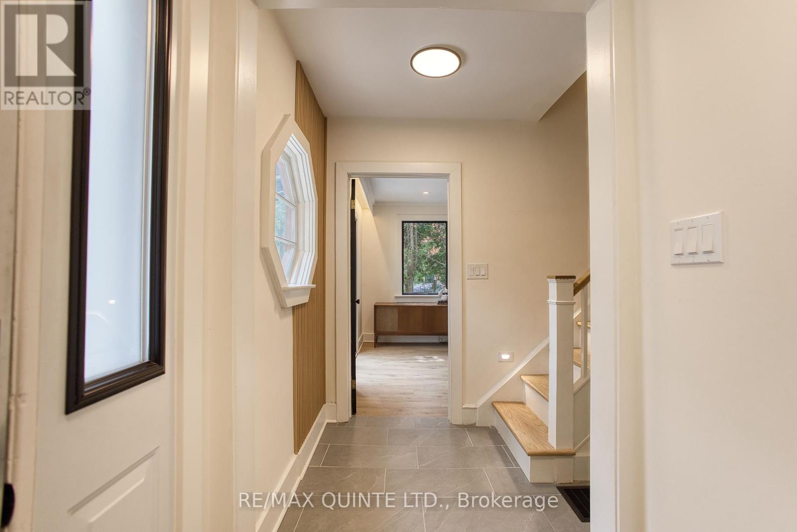 214 Victoria Avenue, Belleville, Ontario  K8N 2C3 - Photo 6 - X12186530