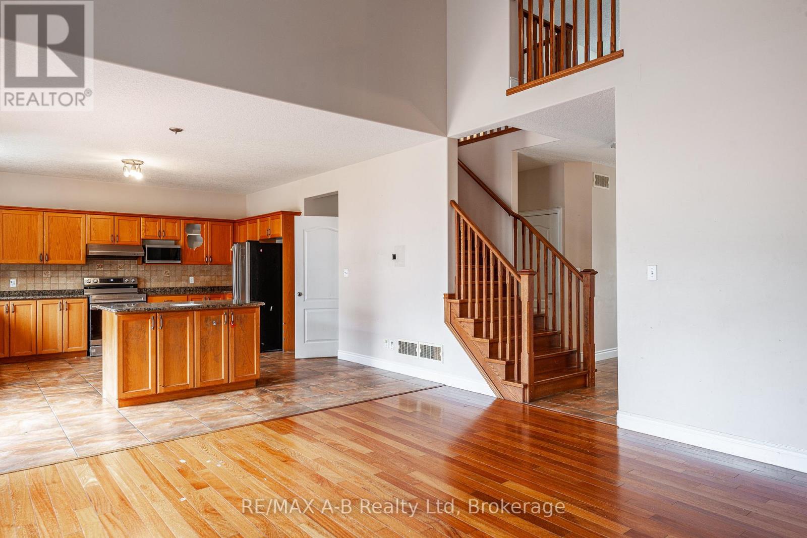 722 Spitfire Street, Woodstock, Ontario  N4T 0B1 - Photo 11 - X12186535