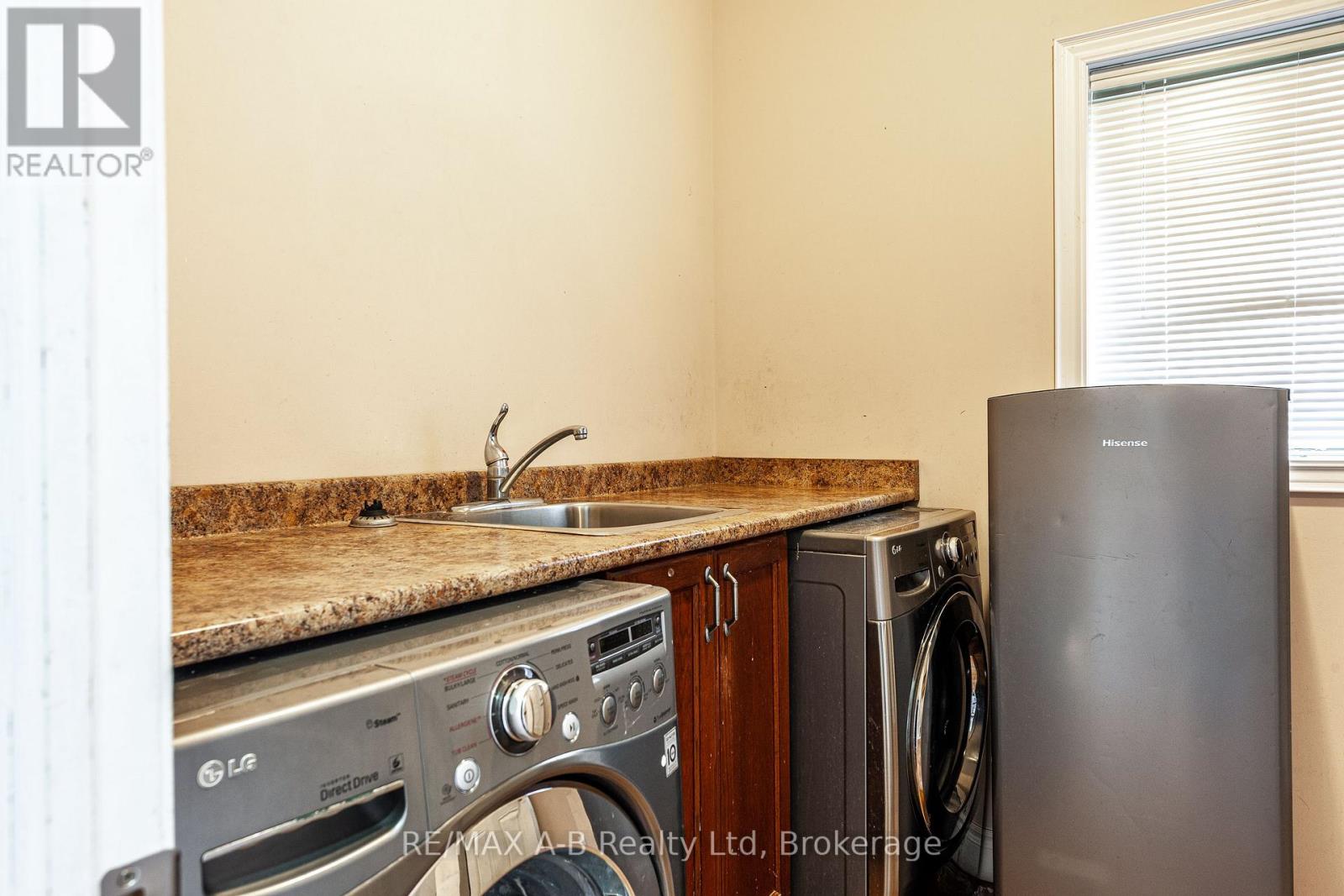 722 Spitfire Street, Woodstock, Ontario  N4T 0B1 - Photo 16 - X12186535