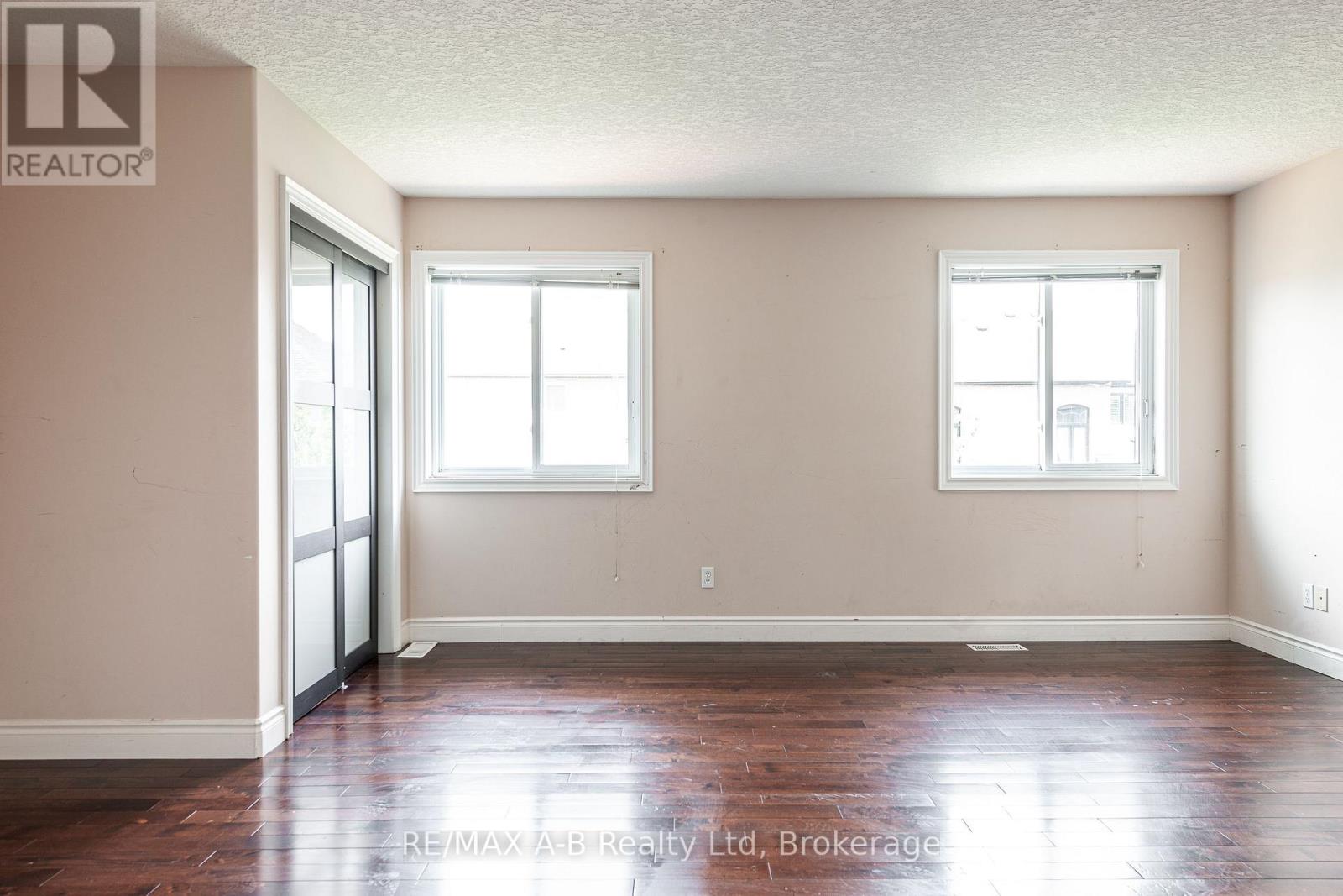 722 Spitfire Street, Woodstock, Ontario  N4T 0B1 - Photo 17 - X12186535