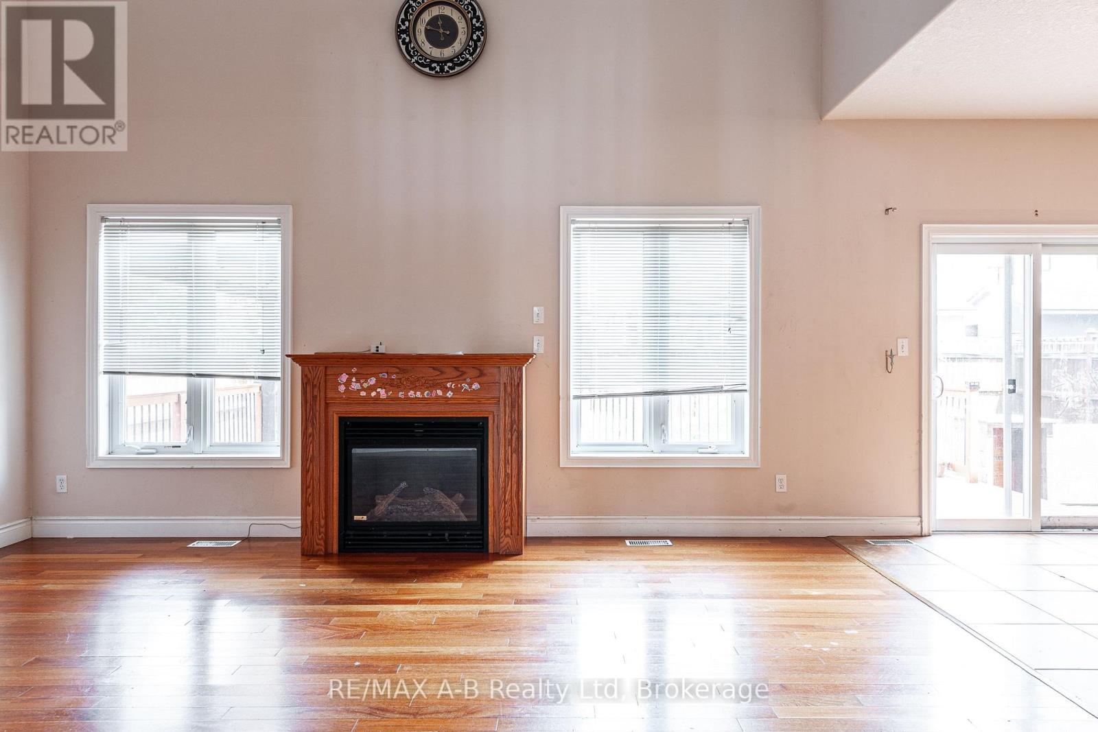 722 Spitfire Street, Woodstock, Ontario  N4T 0B1 - Photo 9 - X12186535