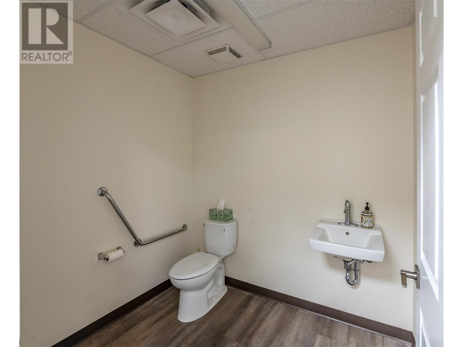 6369 Main Street, Oliver, British Columbia  V0H 1T0 - Photo 10 - 10349401