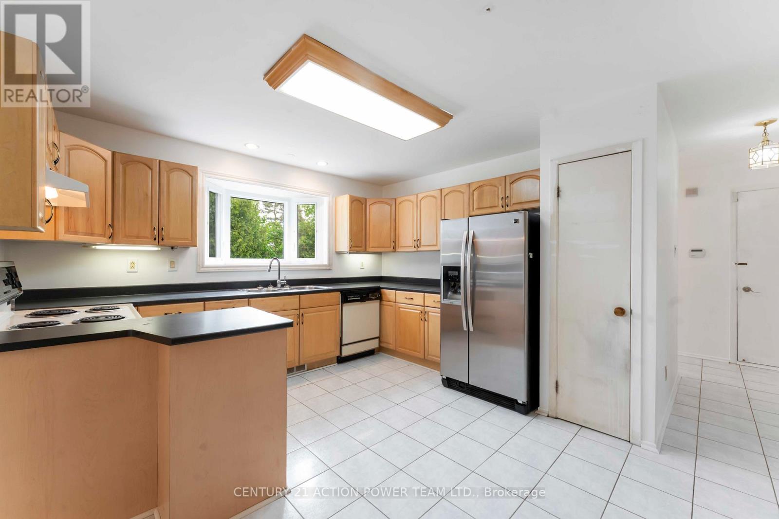 229 Mcclellan Road, Ottawa, Ontario  K2H 8N5 - Photo 12 - X12186496