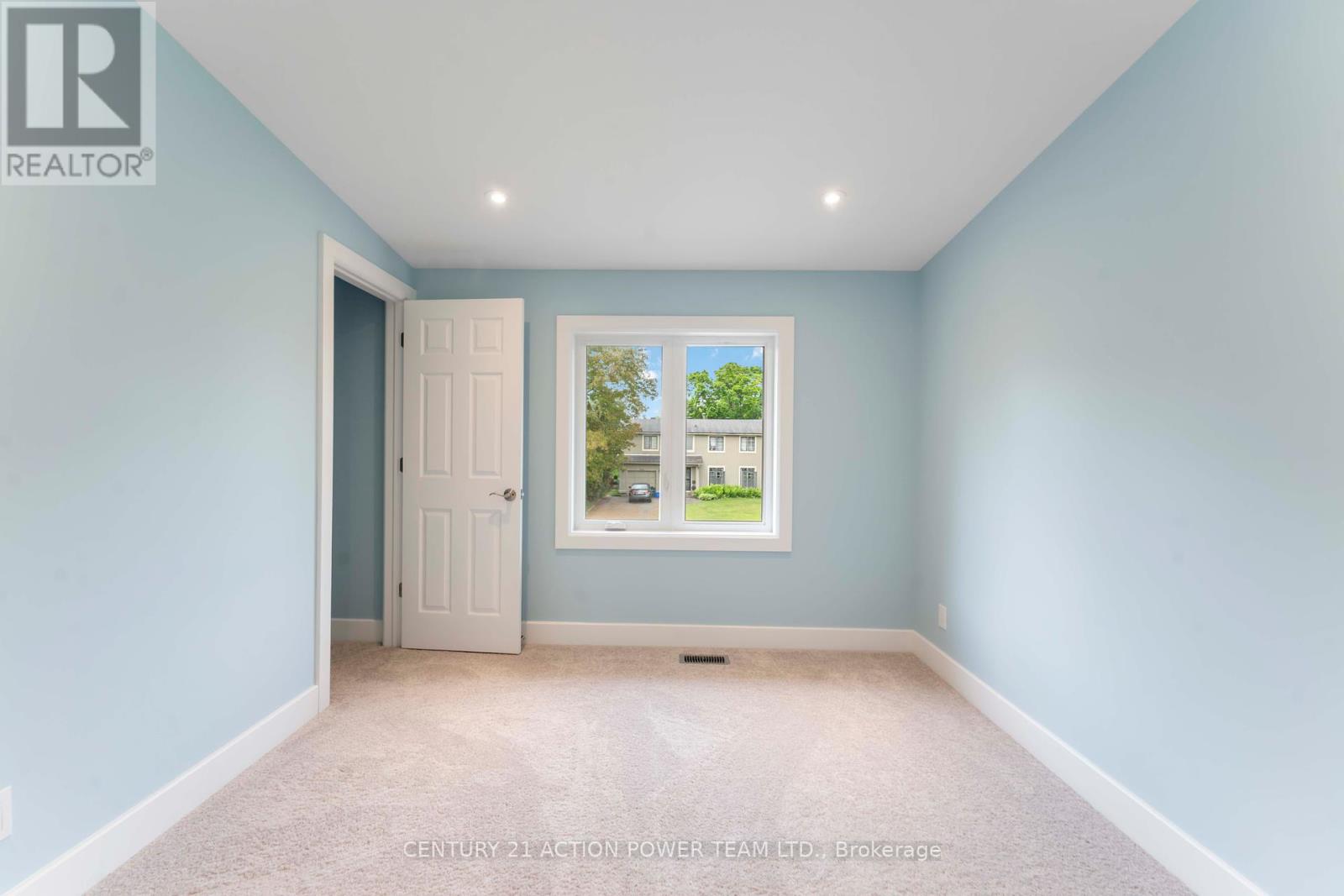 229 Mcclellan Road, Ottawa, Ontario  K2H 8N5 - Photo 40 - X12186496