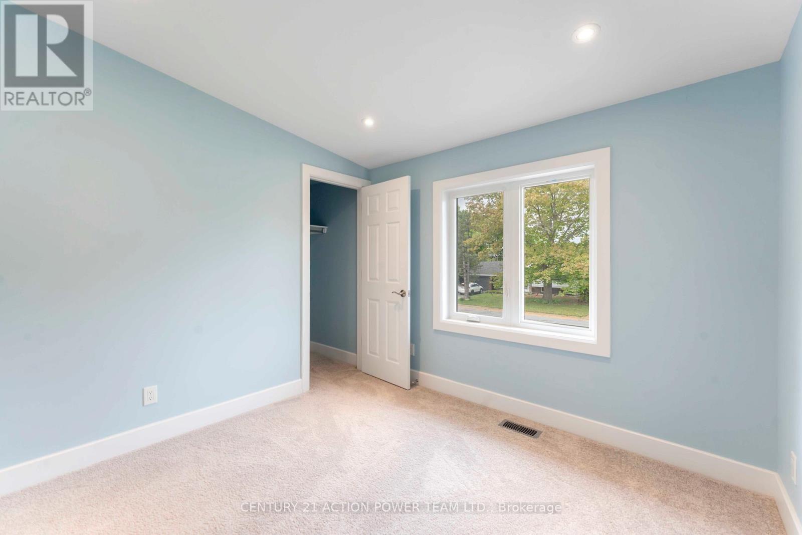229 Mcclellan Road, Ottawa, Ontario  K2H 8N5 - Photo 41 - X12186496