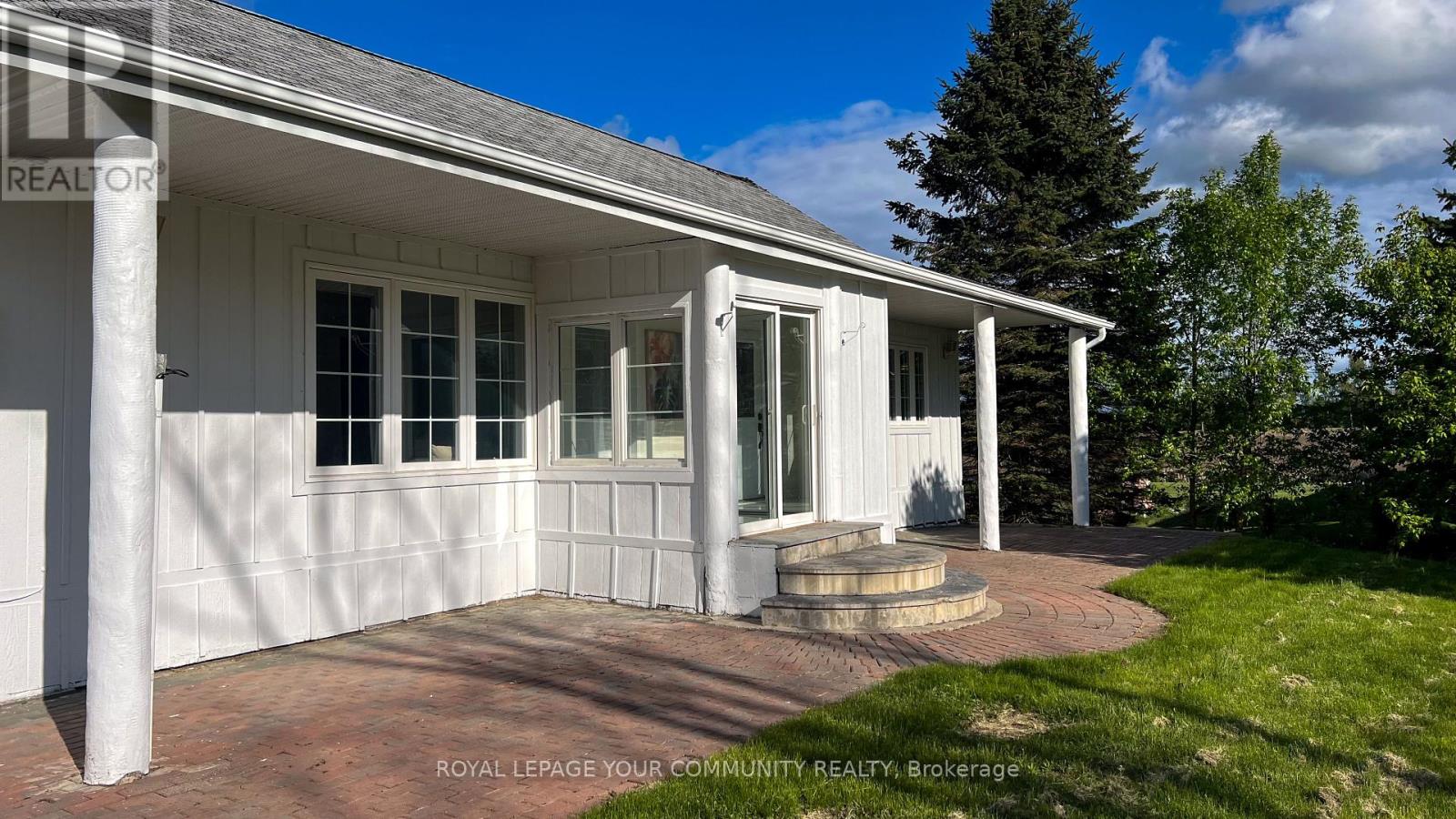 303 Morris Road, Bradford West Gwillimbury, Ontario  L3Z 3H4 - Photo 4 - N12178323