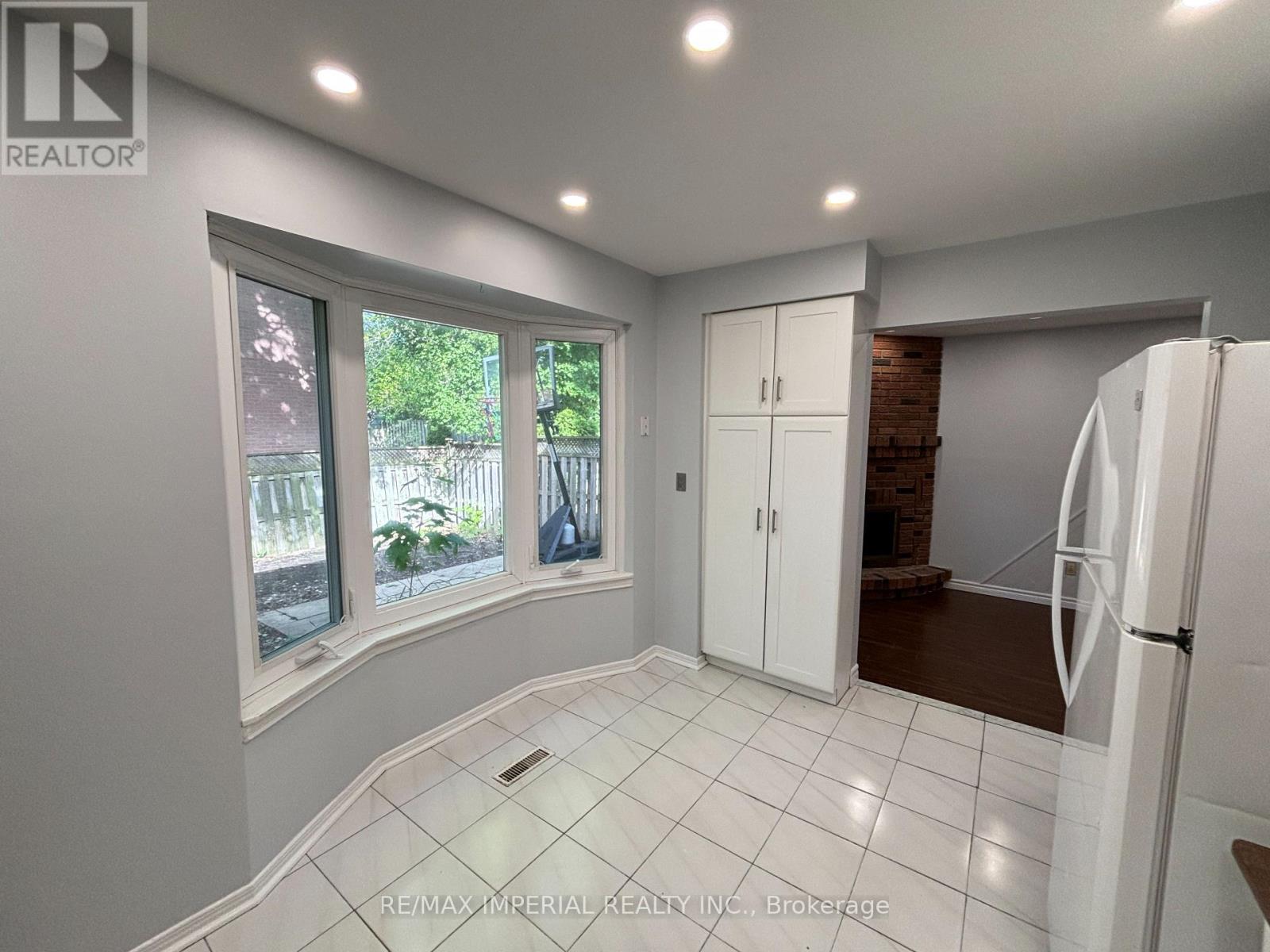 98 Mcmorran Crescent, Vaughan, Ontario  L4J 2Y2 - Photo 7 - N12186499