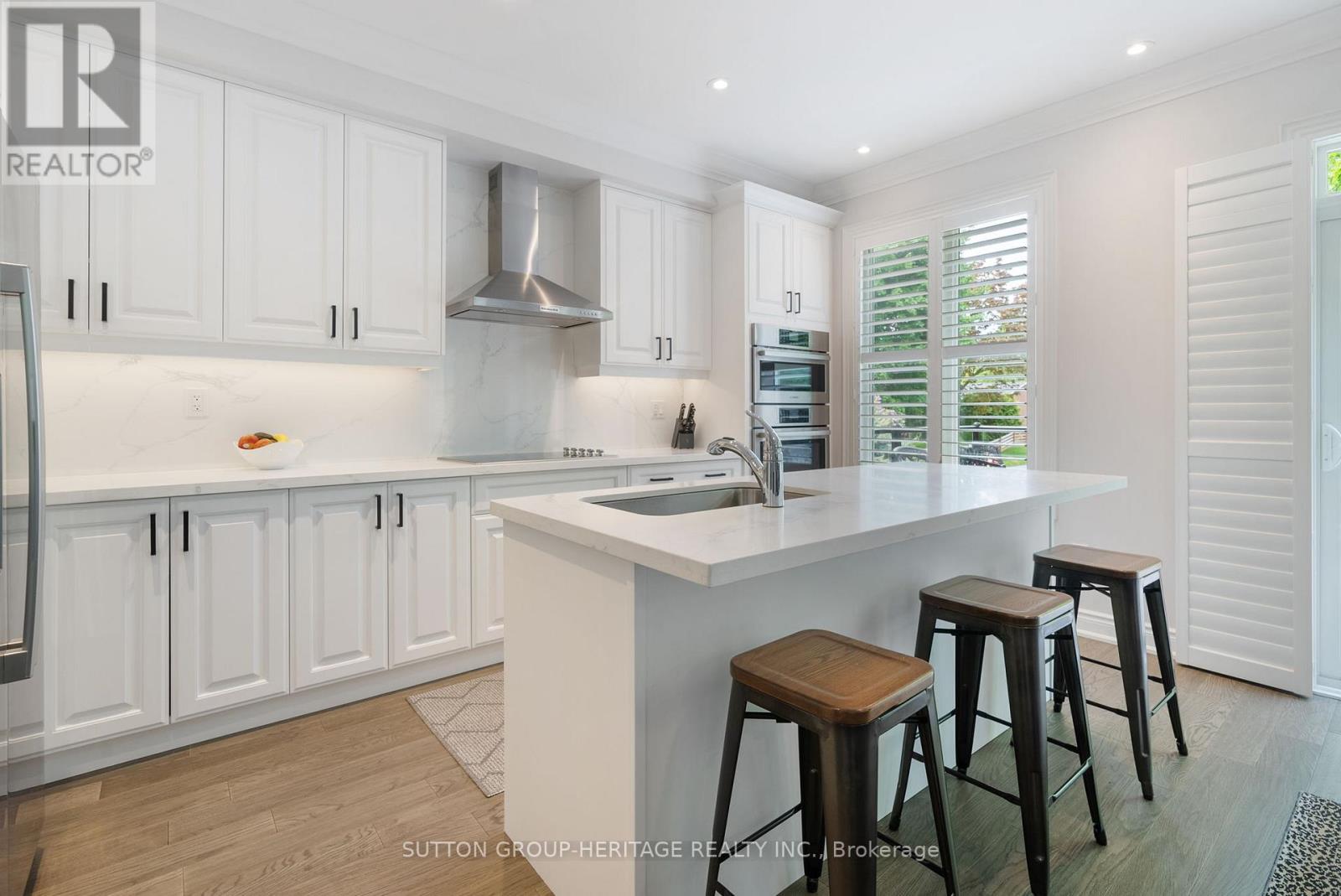 54 Robb Thompson Road, East Gwillimbury, Ontario  L0G 1M0 - Photo 17 - N12186502