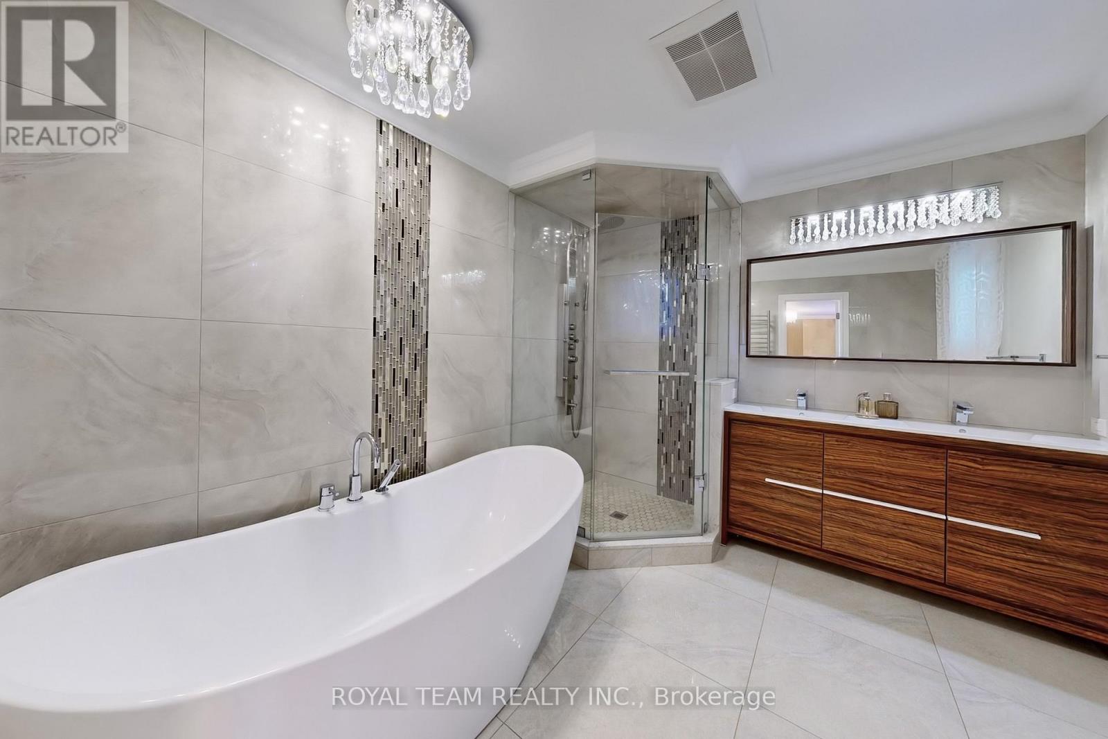 87 Mccallum Drive, Richmond Hill, Ontario  L4C 7T6 - Photo 27 - N12186537