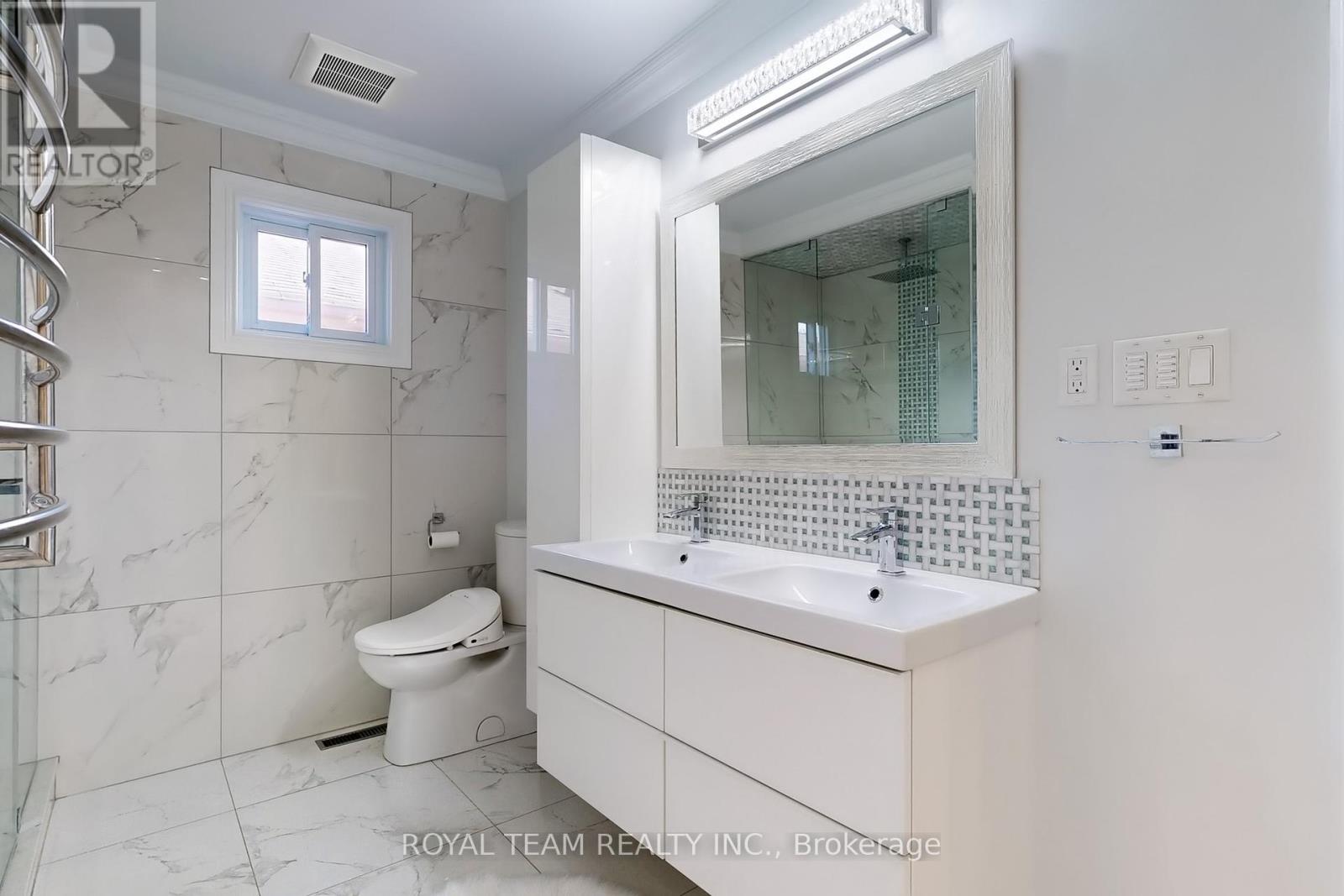 87 Mccallum Drive, Richmond Hill, Ontario  L4C 7T6 - Photo 32 - N12186537