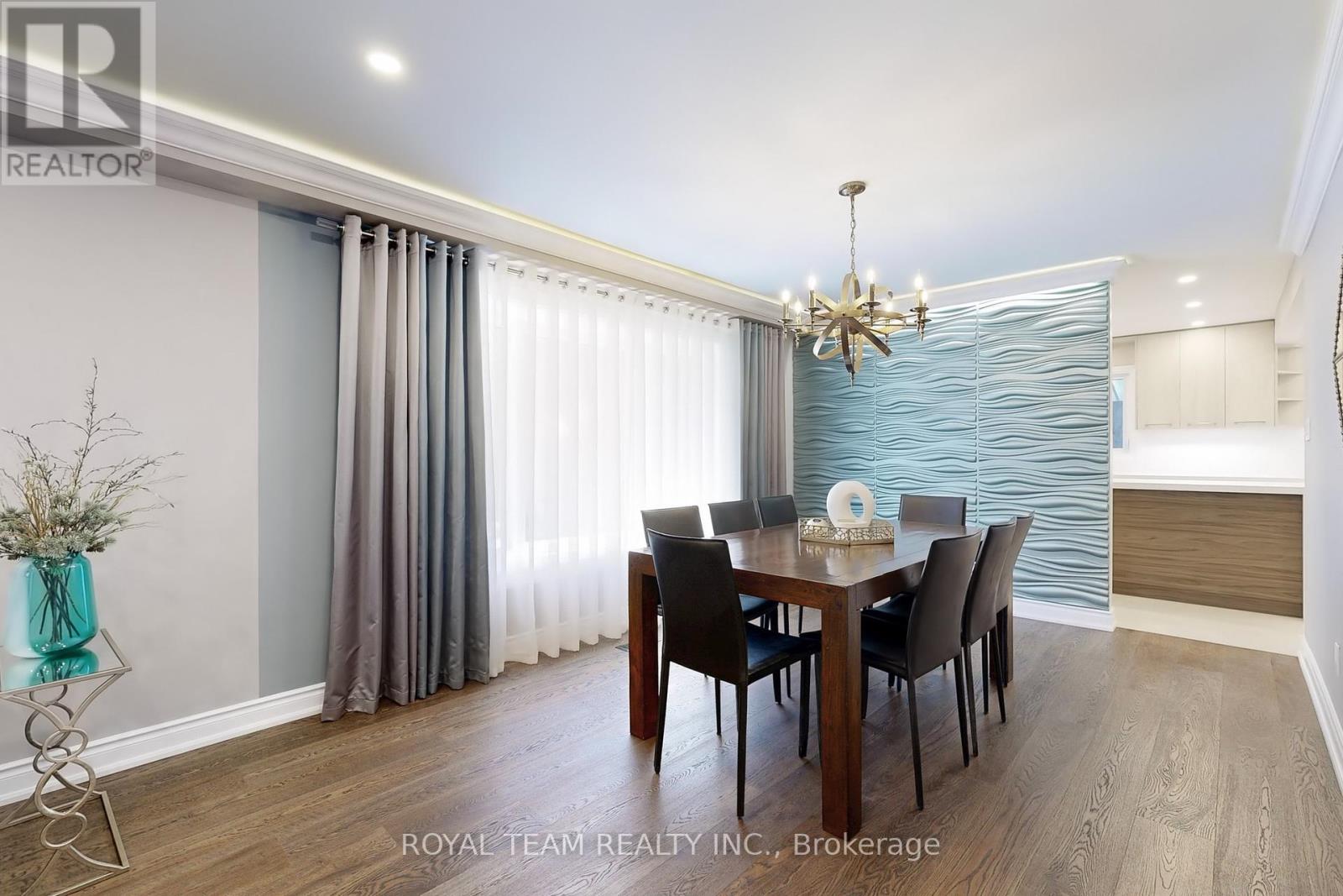 87 Mccallum Drive, Richmond Hill, Ontario  L4C 7T6 - Photo 9 - N12186537
