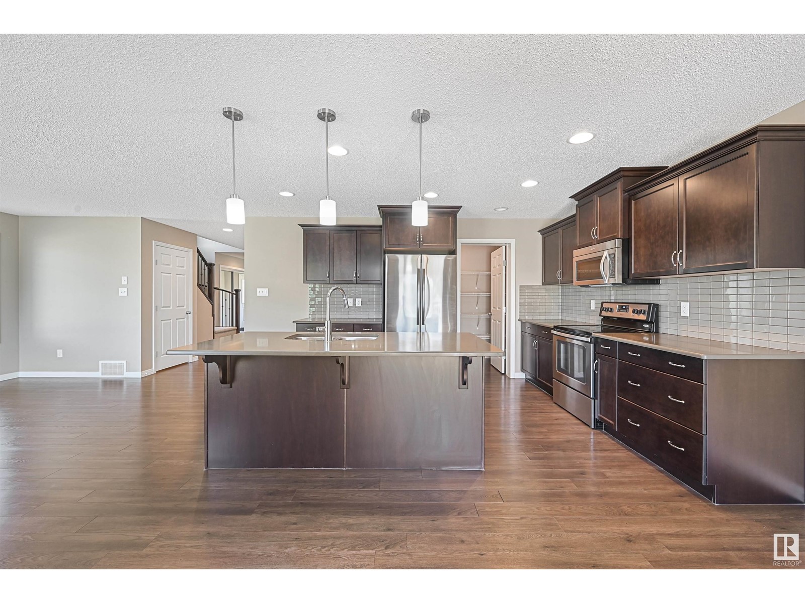 3520 Claxton Cr Sw, Edmonton, Alberta  T6W 0Z6 - Photo 3 - E4439680
