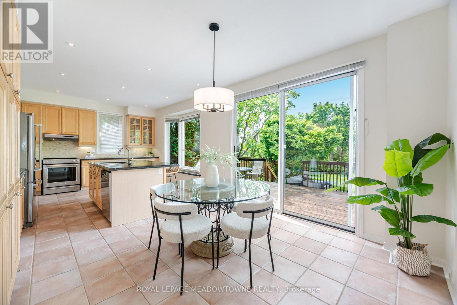 1687 Kentchester Place, Mississauga (Meadowvale Village), Ontario  L5N 7S8 - Photo 19 - W12186533