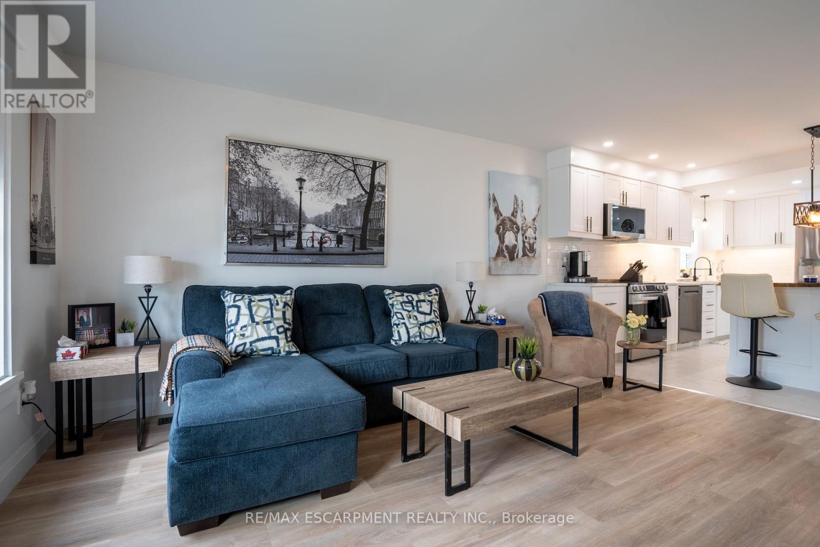 172 Pine Street S, Thorold (Thorold Downtown), Ontario  L2V 3M4 - Photo 4 - X12186495