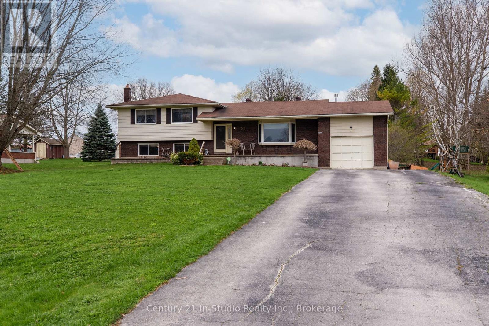 54 George Street, Chatsworth, Ontario  N0H 1G0 - Photo 2 - X12136228