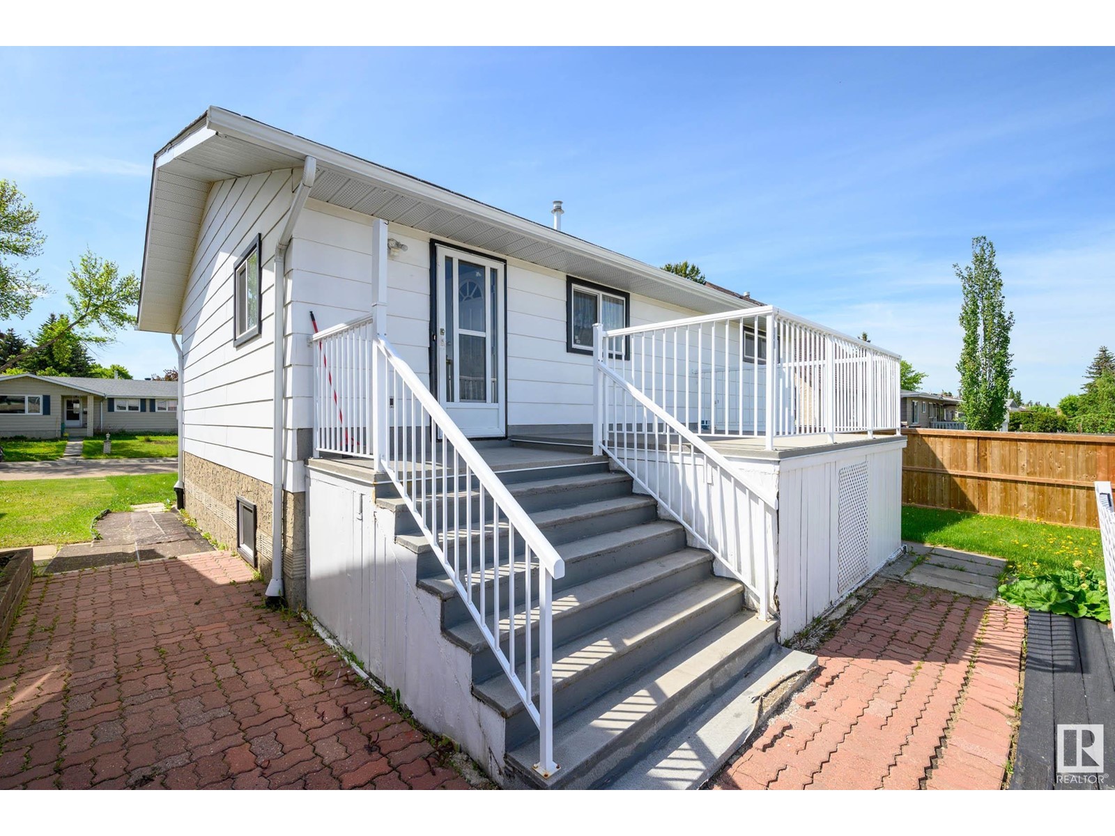 5118 17a Av Nw, Edmonton, Alberta  T6L 1A6 - Photo 38 - E4439685