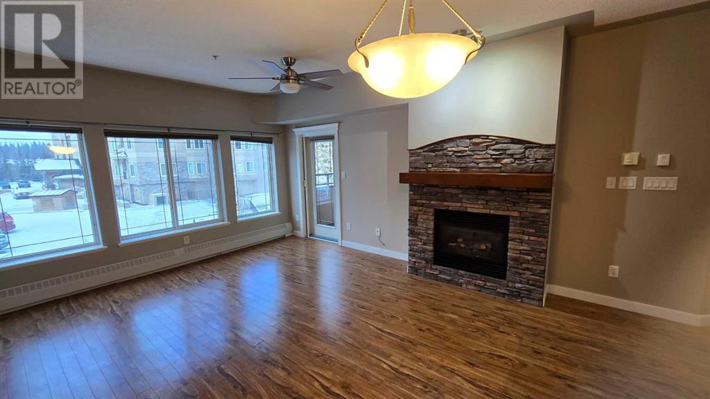 240, 20 Discovery Ridge Close Sw, Calgary, Alberta  t3h 5x4 - Photo 7 - A2214343