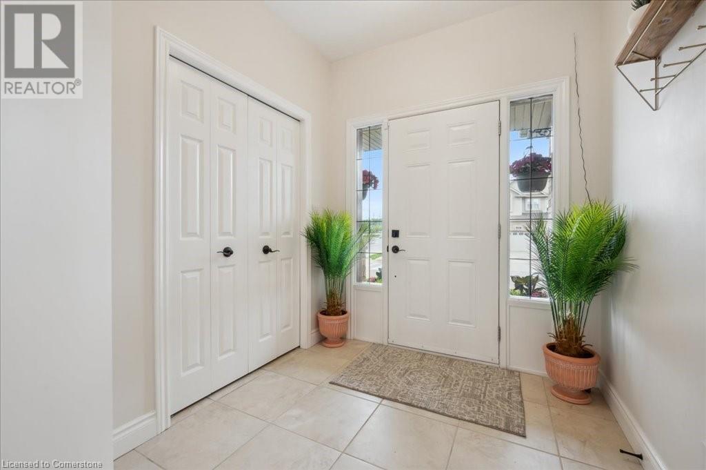 450 Applegate Court, Waterloo, Ontario  N2T 0A9 - Photo 6 - 40735845