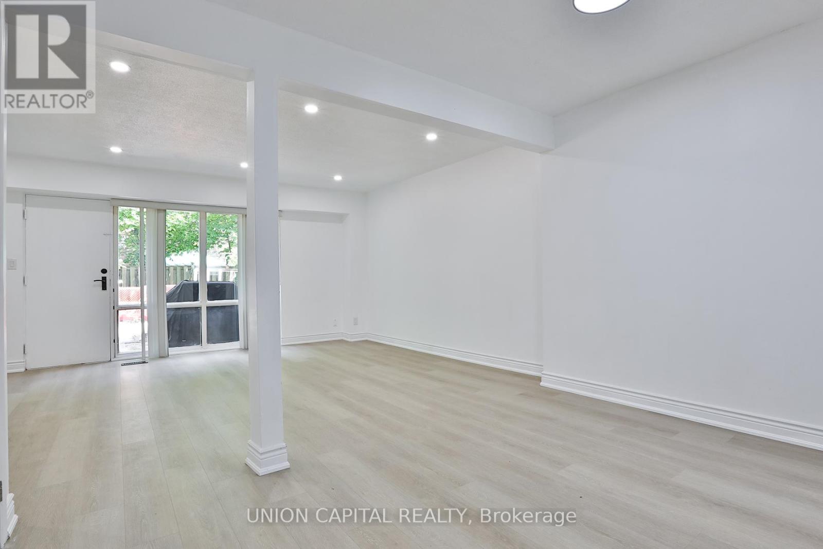 Th02 - 353 Driftwood Avenue, Toronto (Black Creek), Ontario  M3N 2P2 - Photo 2 - W12186562