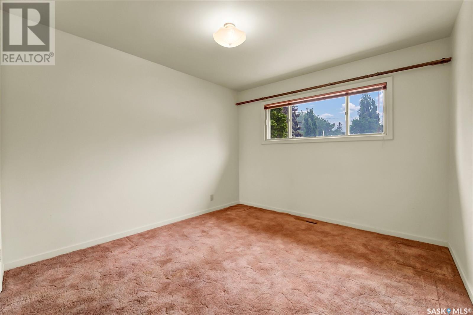425 Elm Street E, Saskatoon, Saskatchewan  S7J 0H2 - Photo 18 - SK007705