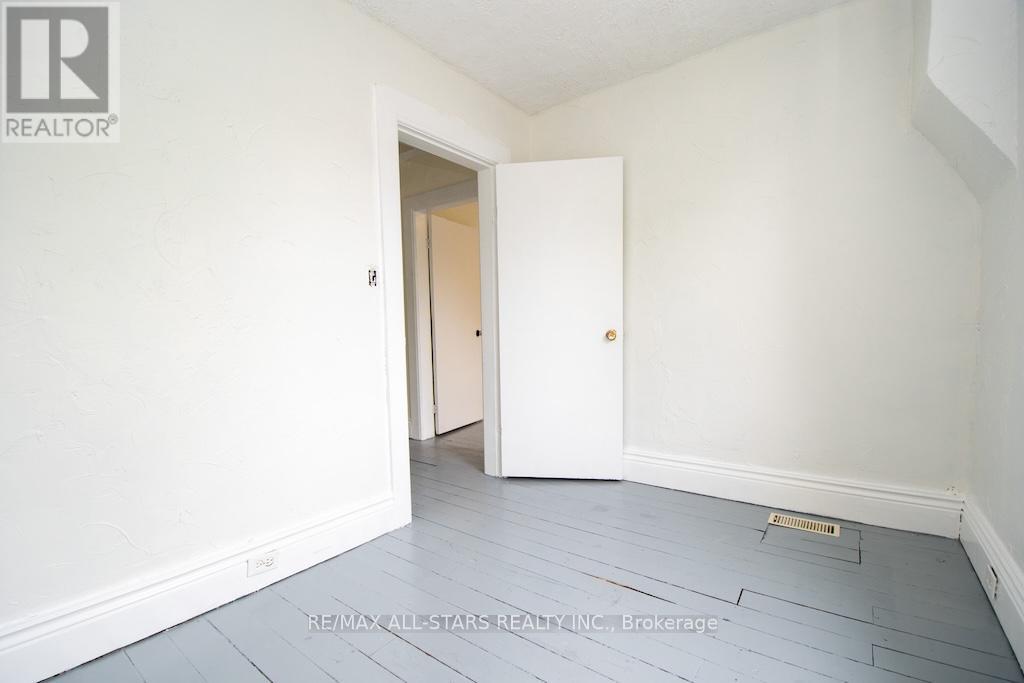 93 Adelaide Street N, Kawartha Lakes, Ontario K9V 4L4 - Photo 24 - X12186601