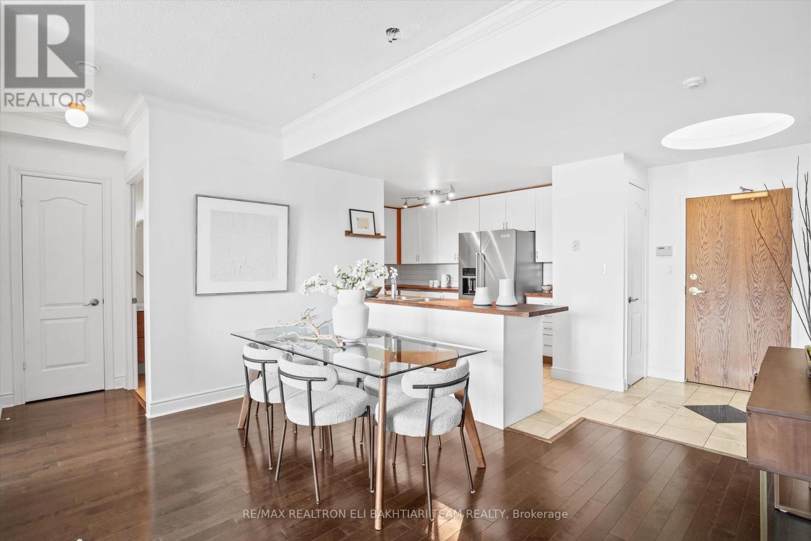 618 - 11 William Carson Crescent, Toronto, Ontario  M2P 2G1 - Photo 11 - C12178295