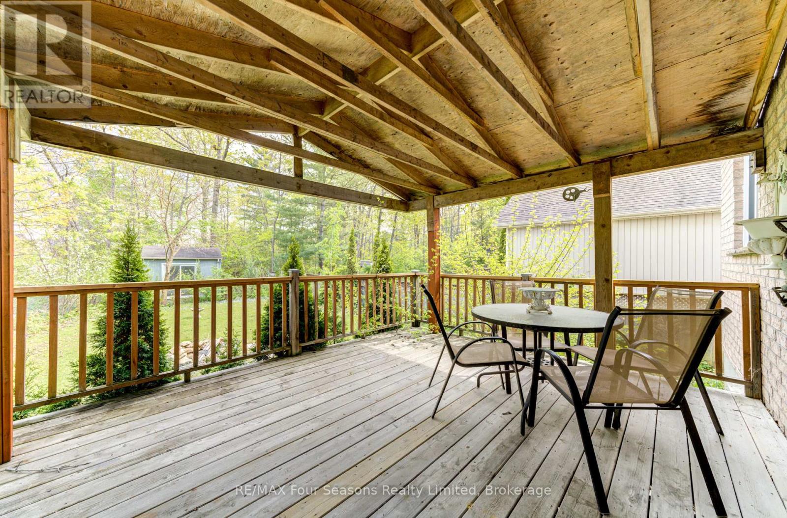 243 River Road E, Wasaga Beach, Ontario  L9Z 2L1 - Photo 37 - S12186595