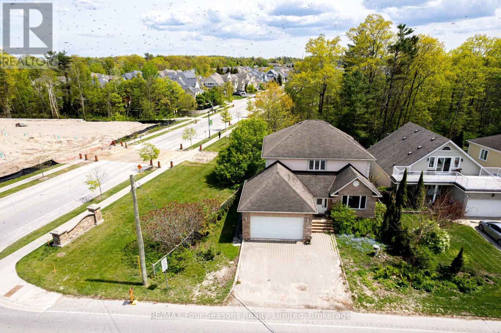 243 River Road E, Wasaga Beach, Ontario  L9Z 2L1 - Photo 45 - S12186595