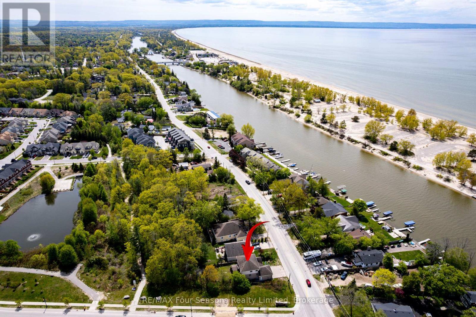 243 River Road E, Wasaga Beach, Ontario  L9Z 2L1 - Photo 46 - S12186595