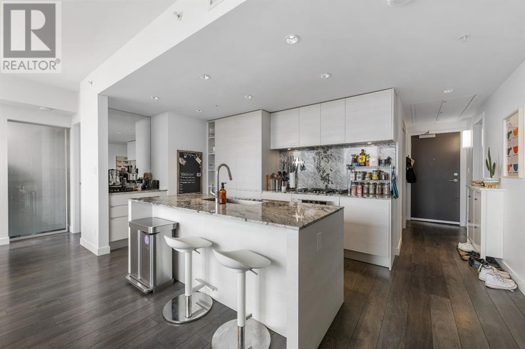 Property at 1708, 310 12 Avenue SW image 2