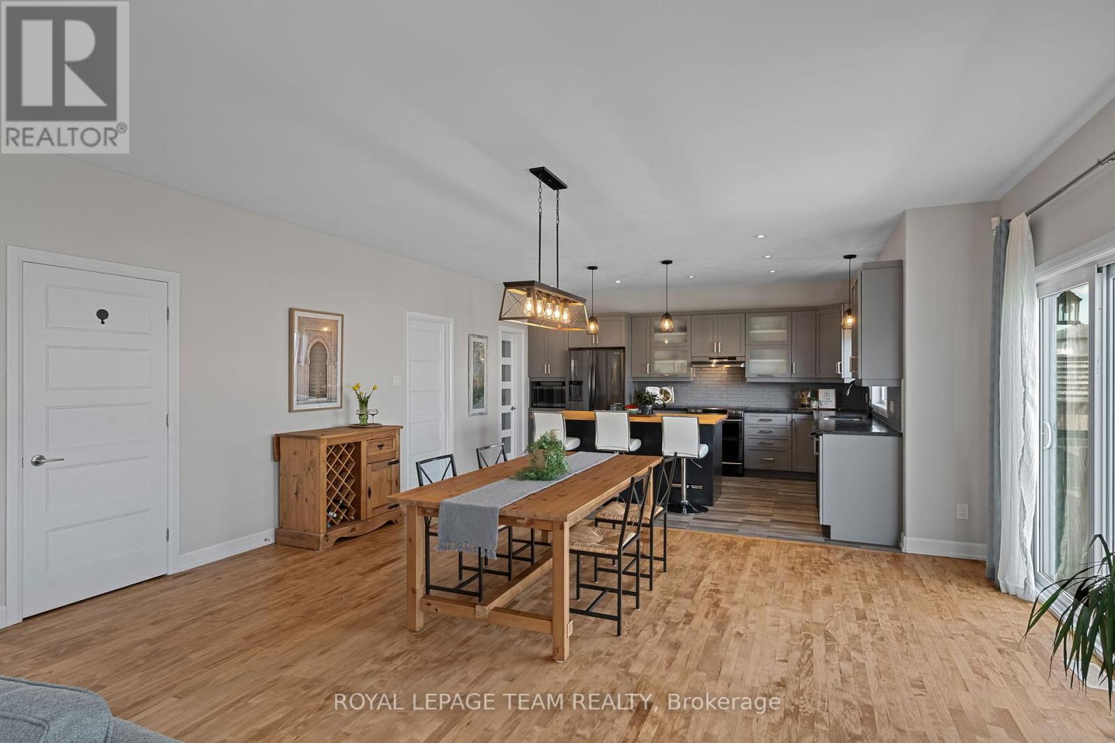 427 Provence Avenue E, Russell, Ontario  K0A 1W0 - Photo 15 - X12186614