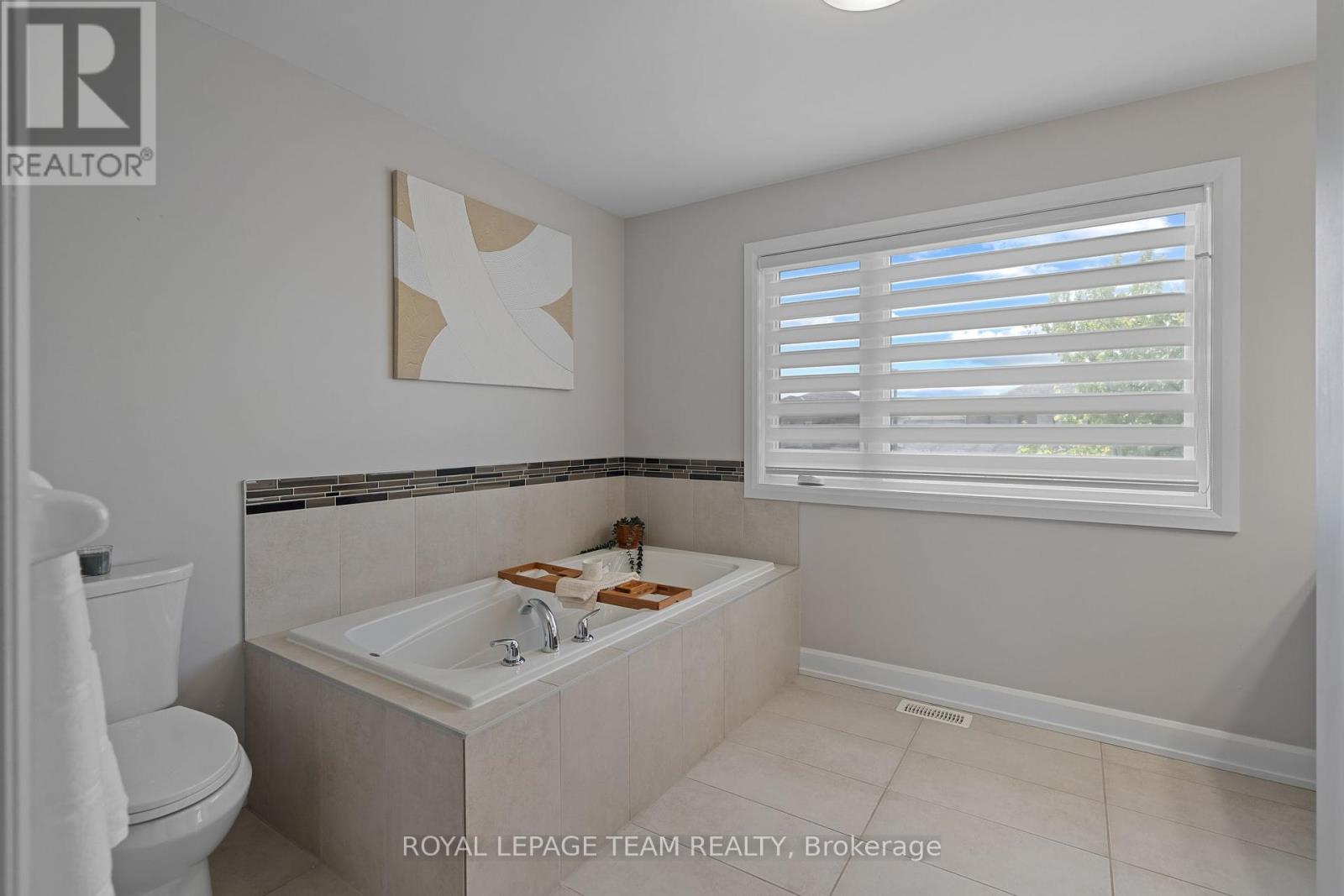 427 Provence Avenue E, Russell, Ontario  K0A 1W0 - Photo 27 - X12186614