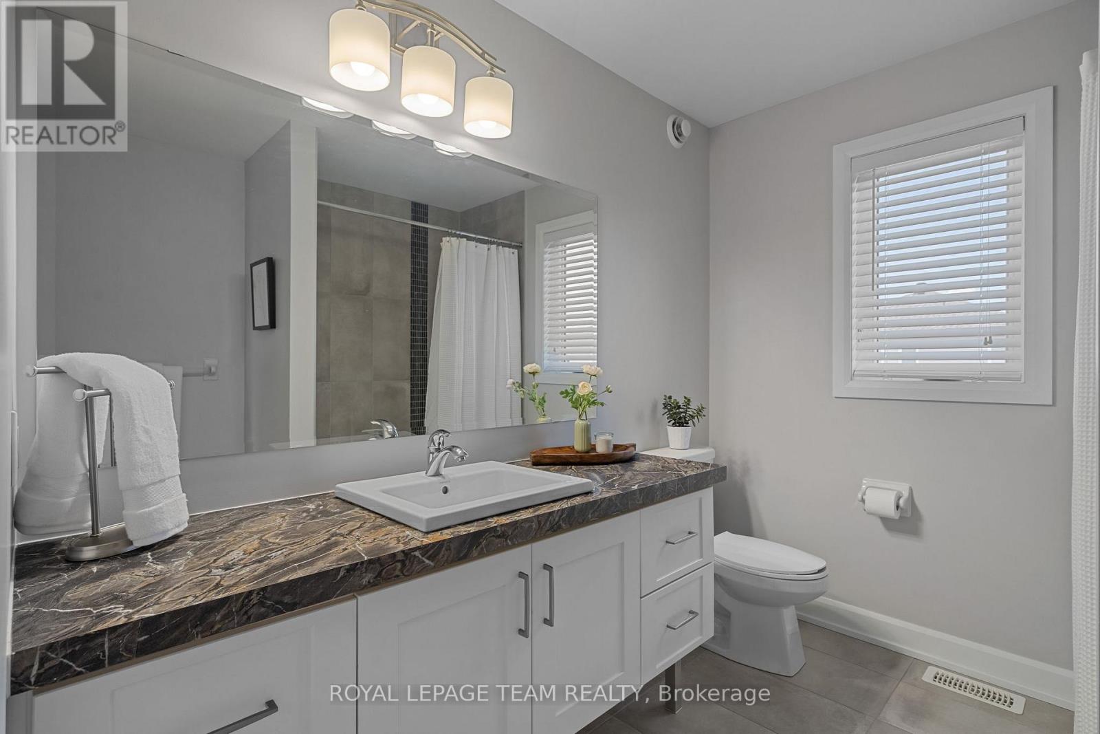 427 Provence Avenue E, Russell, Ontario  K0A 1W0 - Photo 33 - X12186614