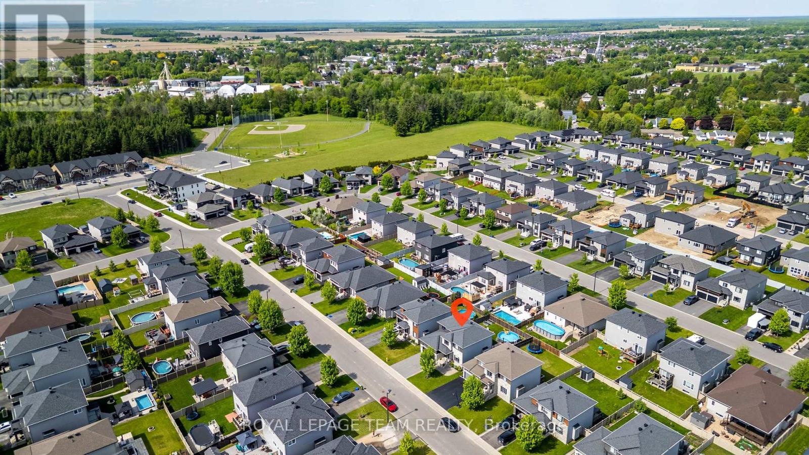 427 Provence Avenue E, Russell, Ontario  K0A 1W0 - Photo 44 - X12186614