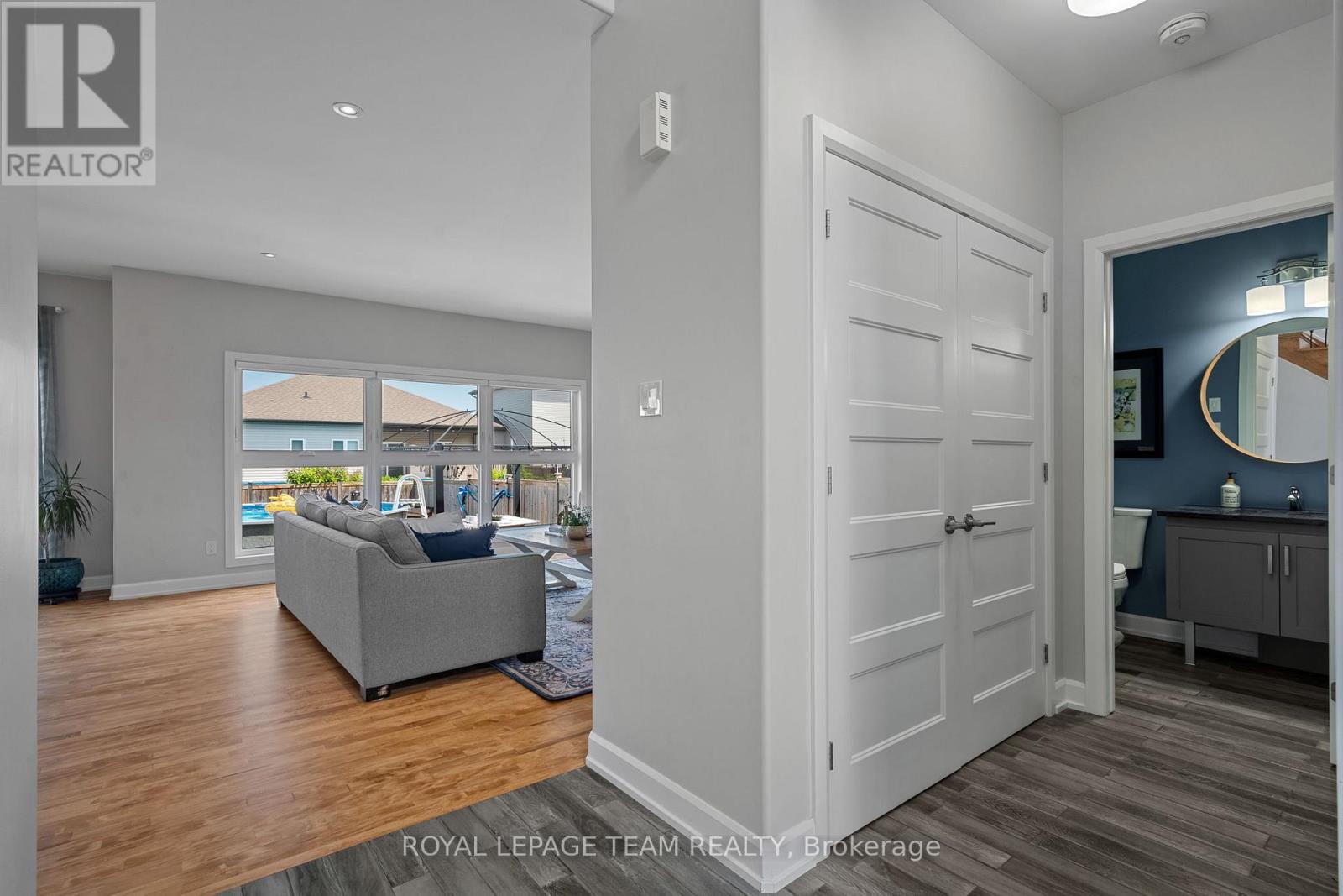 427 Provence Avenue E, Russell, Ontario  K0A 1W0 - Photo 8 - X12186614