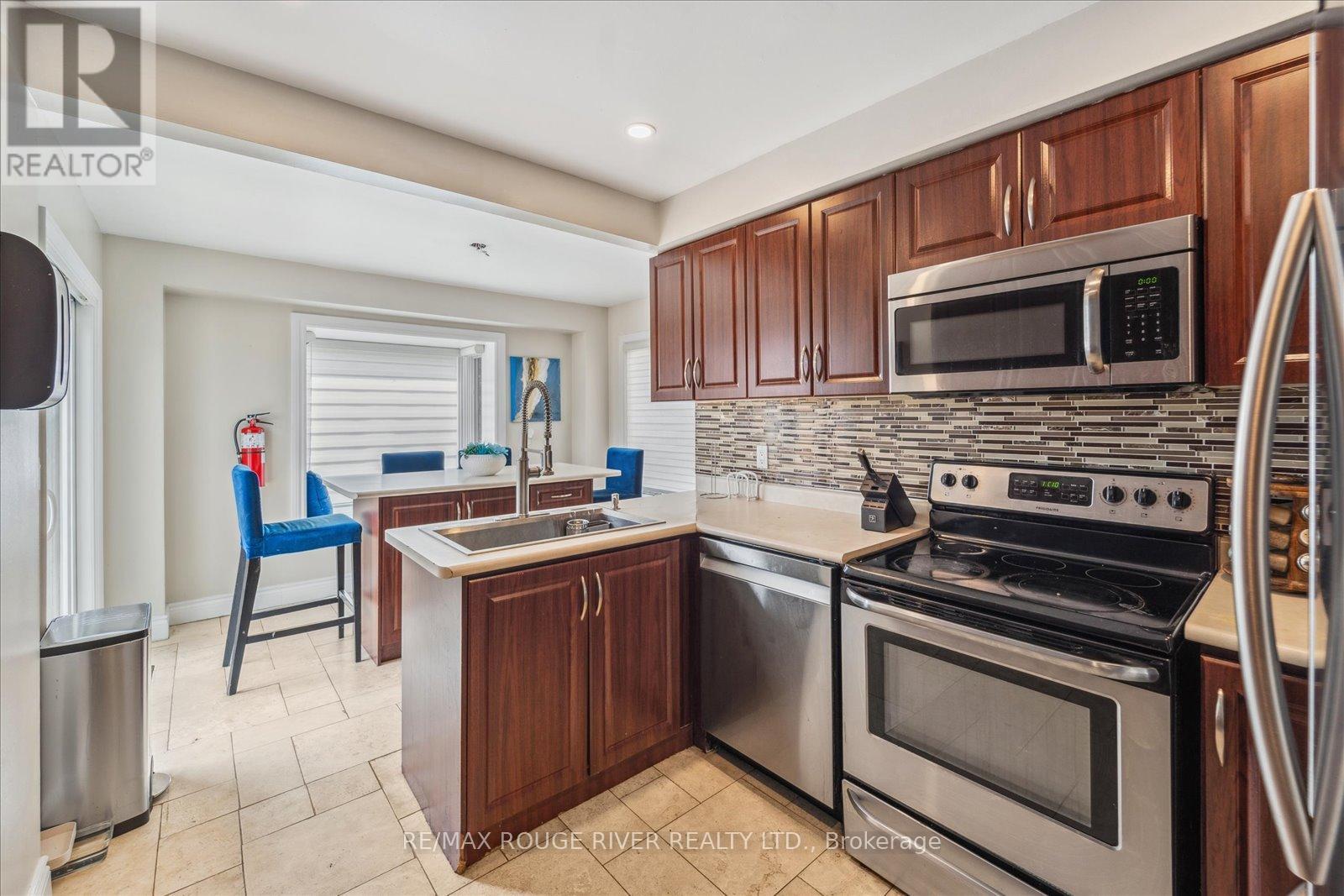 86 Knapton Avenue, Ajax, Ontario  L1S 5V8 - Photo 10 - E12186616