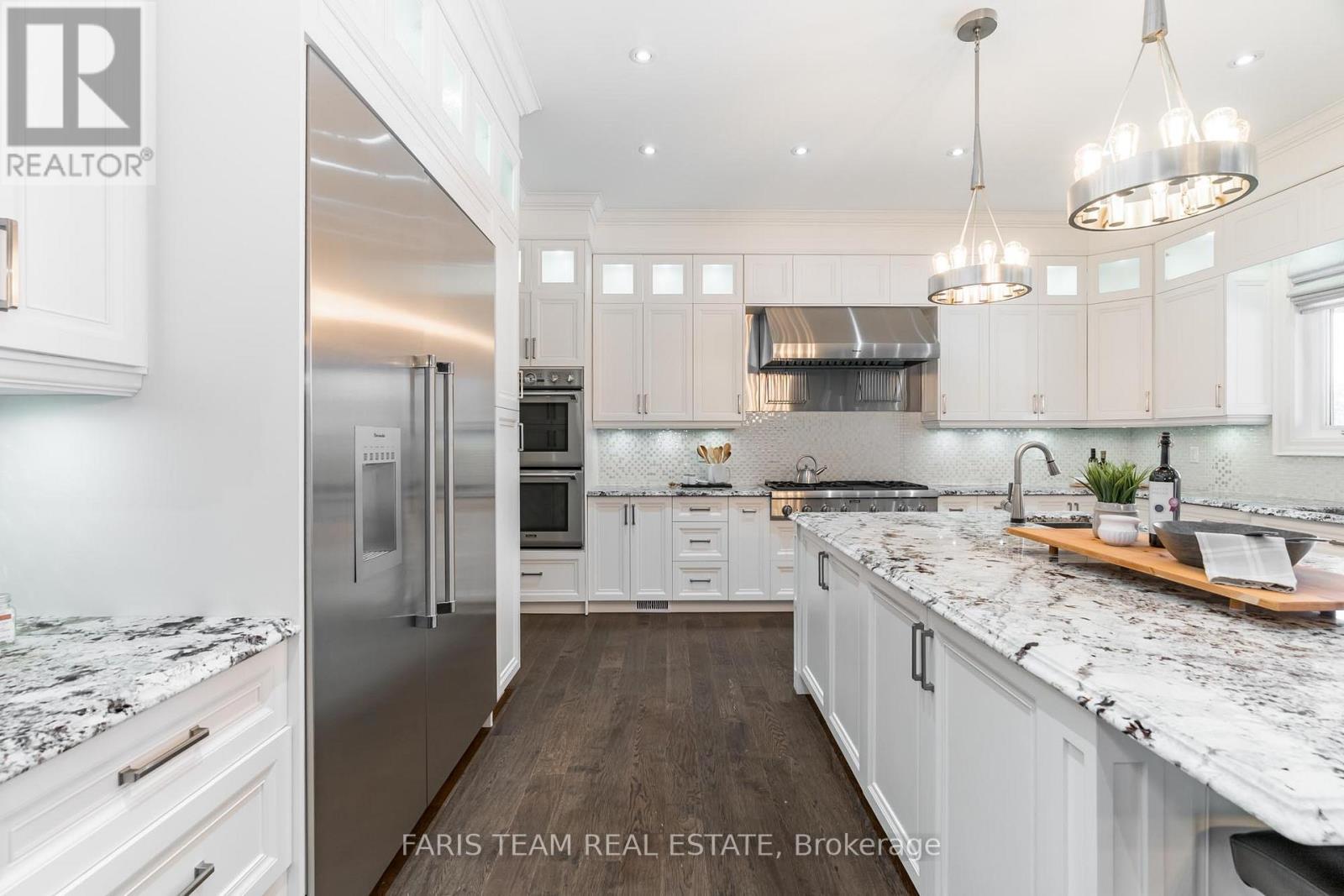 158 Dale Crescent, Bradford West Gwillimbury, Ontario  L0L 1L0 - Photo 8 - N12186599