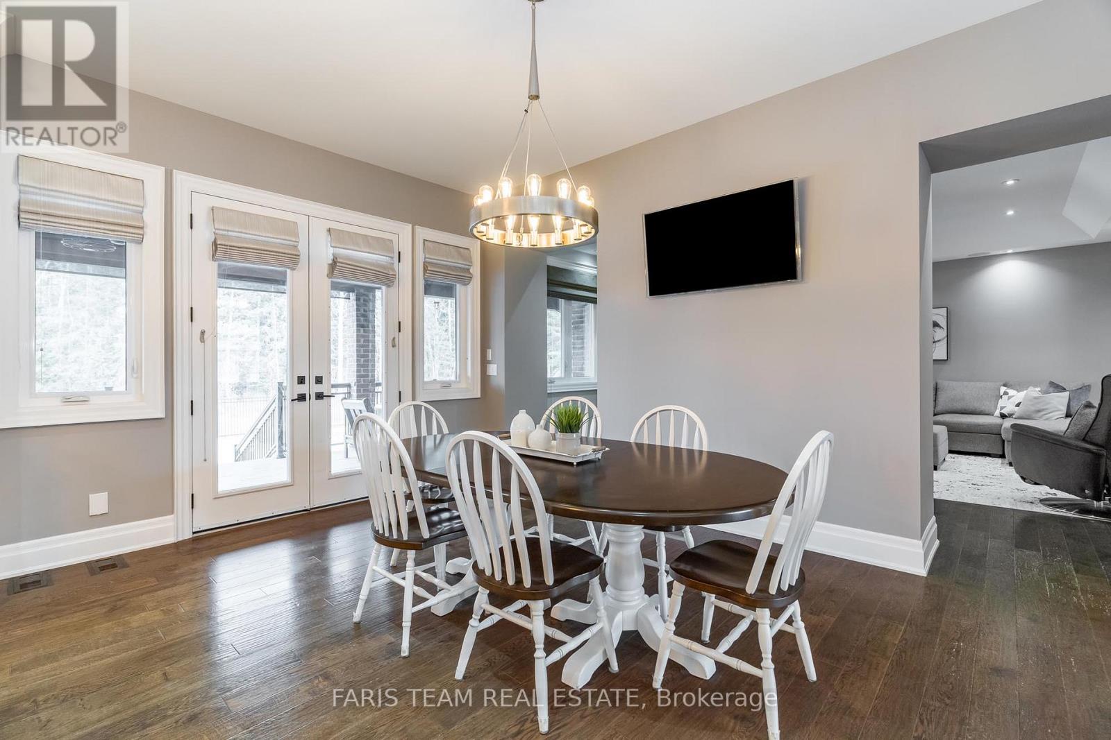 158 Dale Crescent, Bradford West Gwillimbury, Ontario  L0L 1L0 - Photo 9 - N12186599