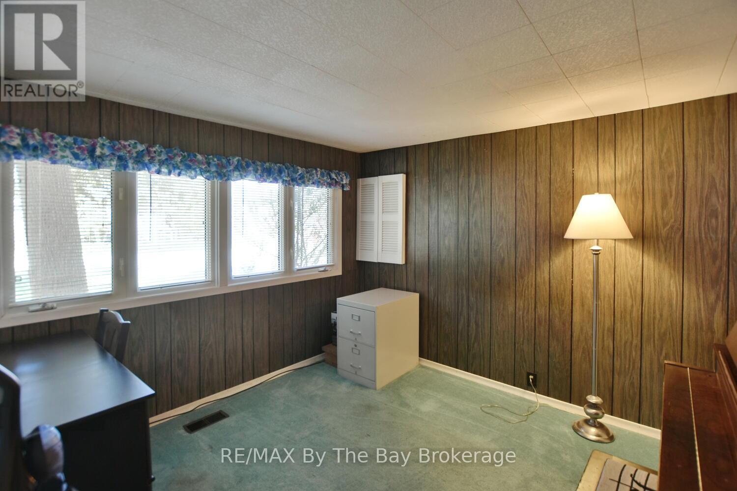 15 Sylvan Avenue, Wasaga Beach, Ontario  L9Z 1T3 - Photo 33 - S12153028