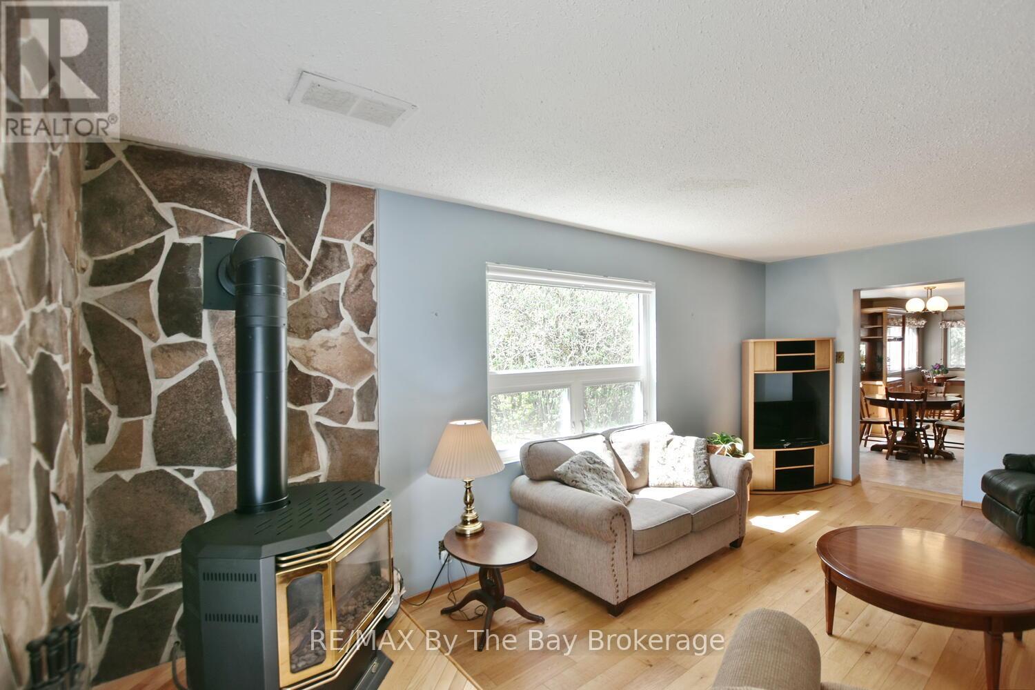 15 Sylvan Avenue, Wasaga Beach, Ontario  L9Z 1T3 - Photo 26 - S12153028
