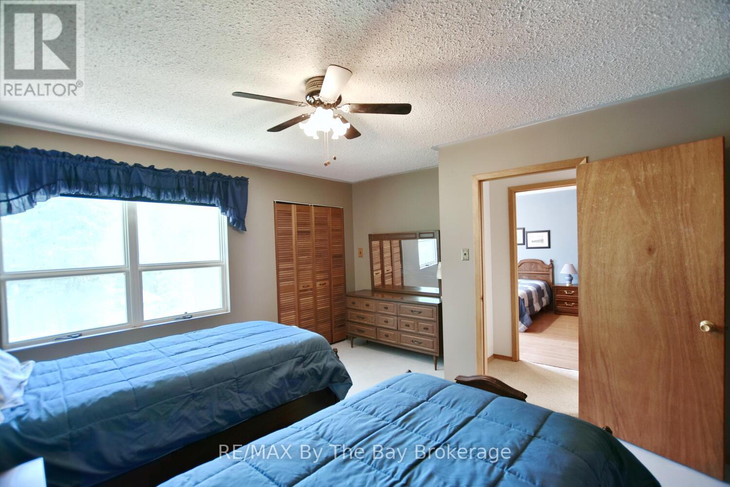 15 Sylvan Avenue, Wasaga Beach, Ontario  L9Z 1T3 - Photo 39 - S12153028