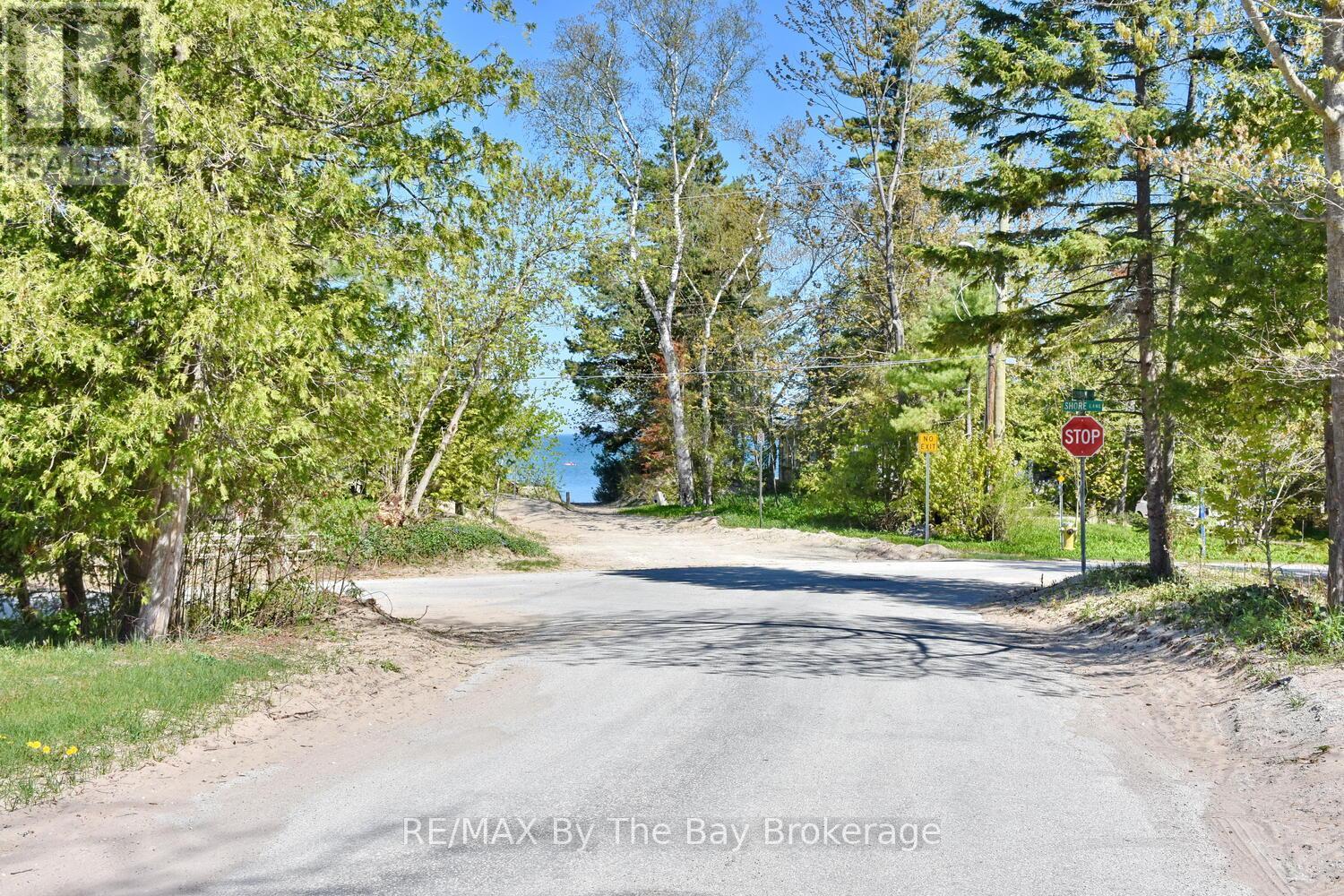 15 Sylvan Avenue, Wasaga Beach, Ontario  L9Z 1T3 - Photo 4 - S12153028